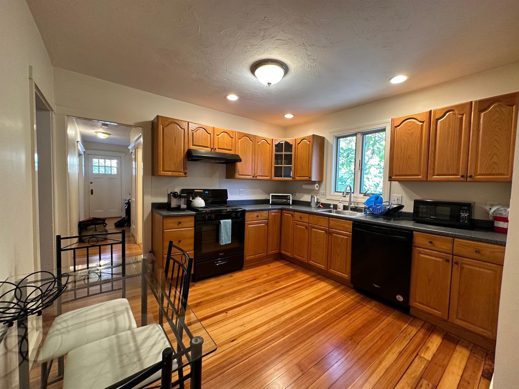 96 Frederick Ave, Medford