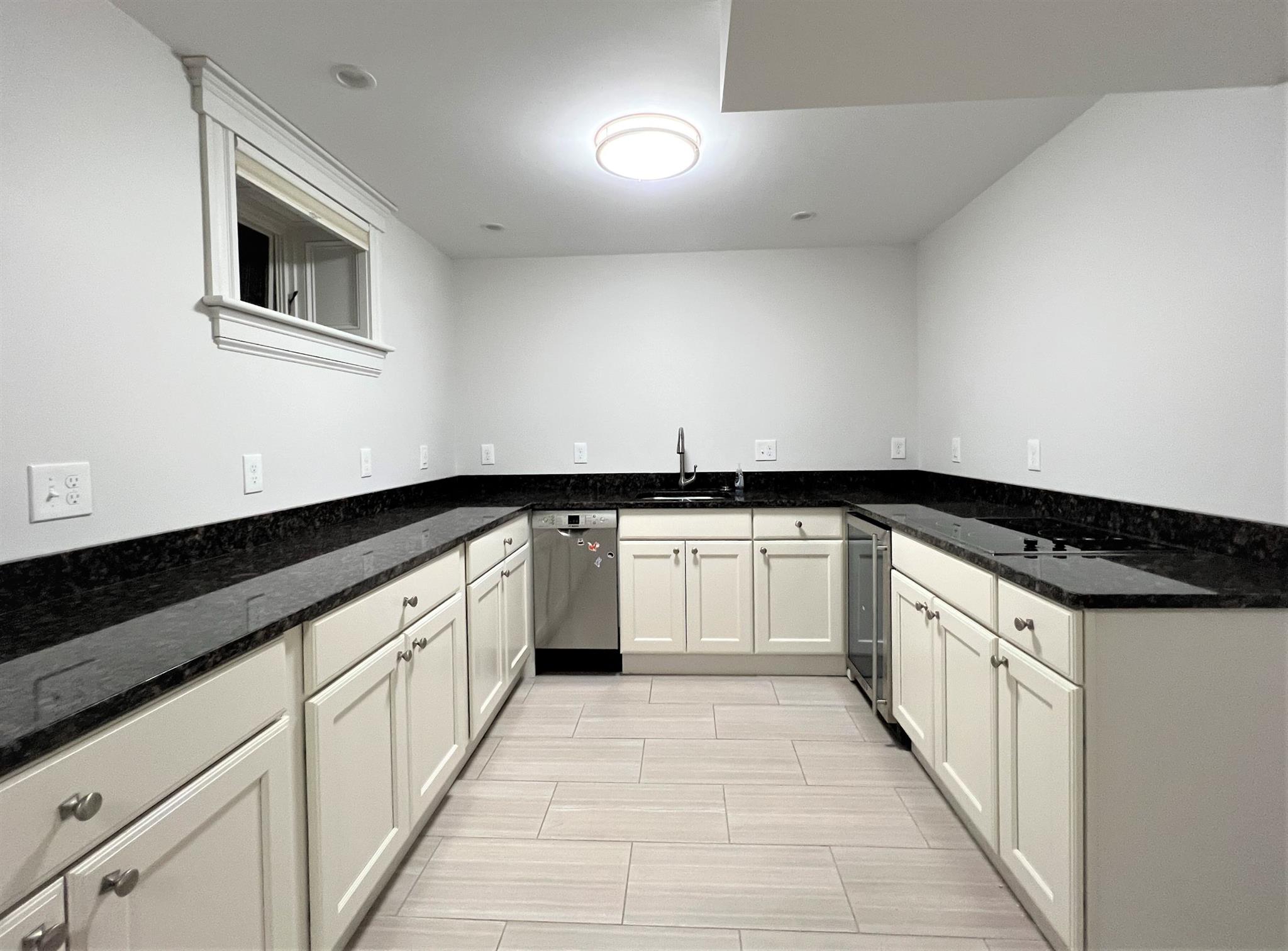 40 Laurel St, Spring Hill