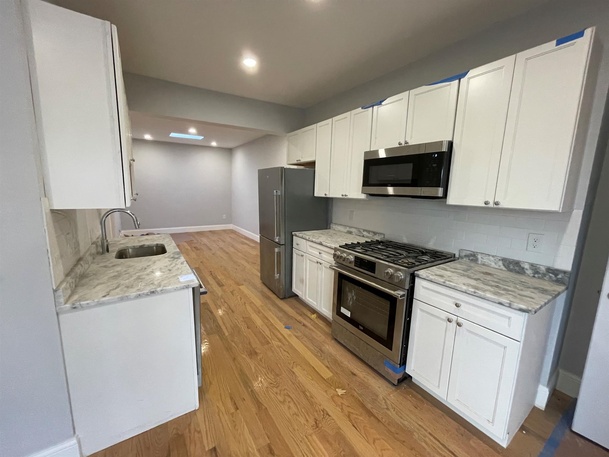 374 Oxford St, Porter Square