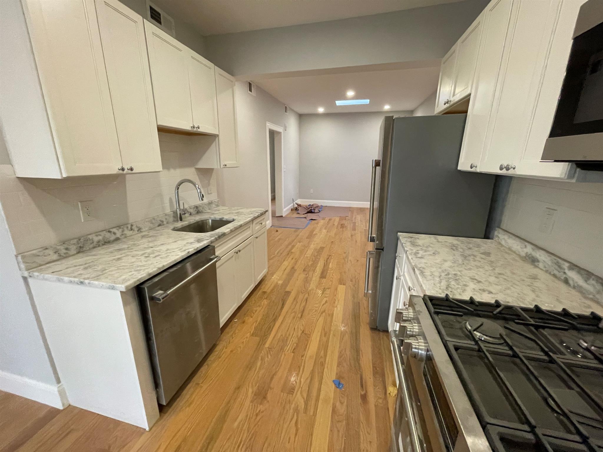 374 Oxford St, Porter Square