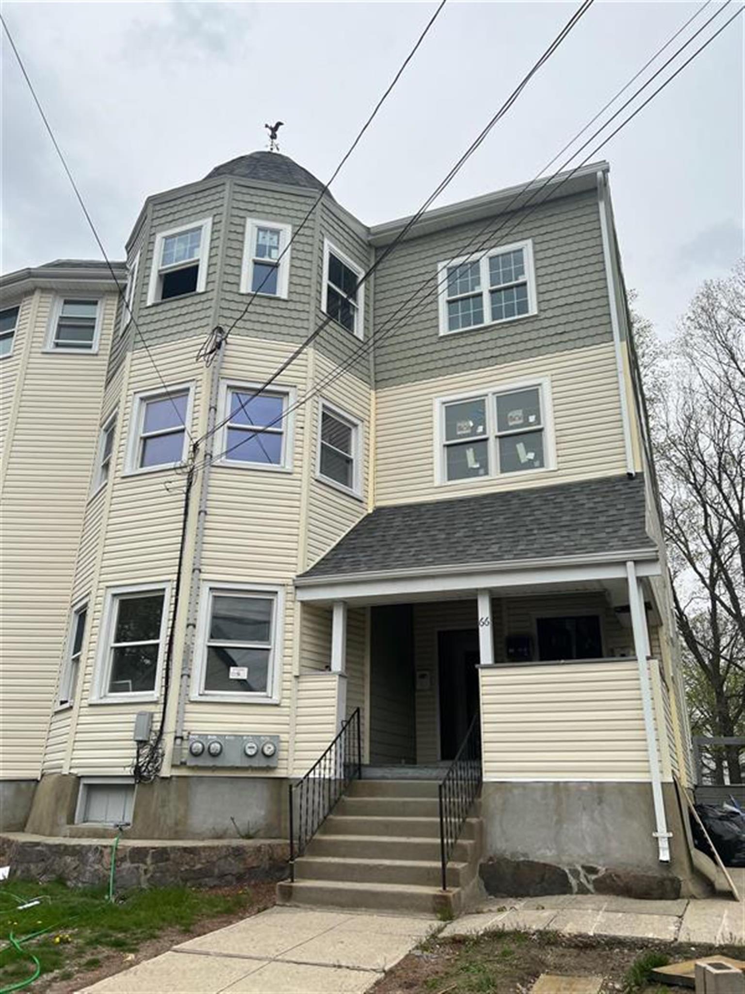 66 Dudley St, Medford