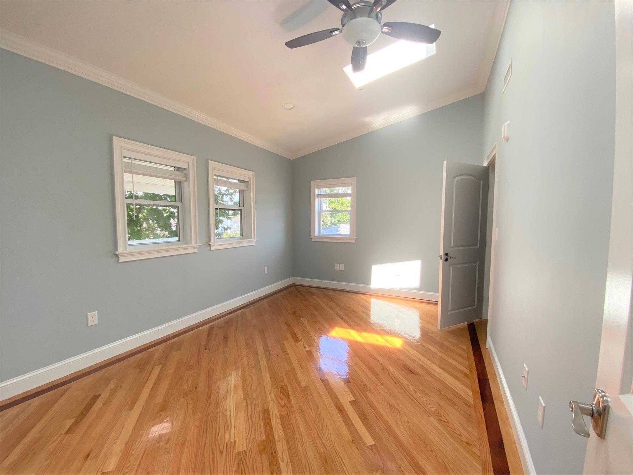 66 Dudley St, Medford