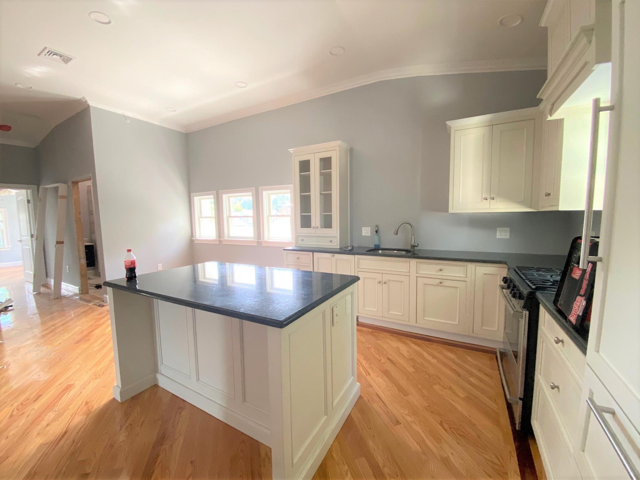 66 Dudley St, Medford