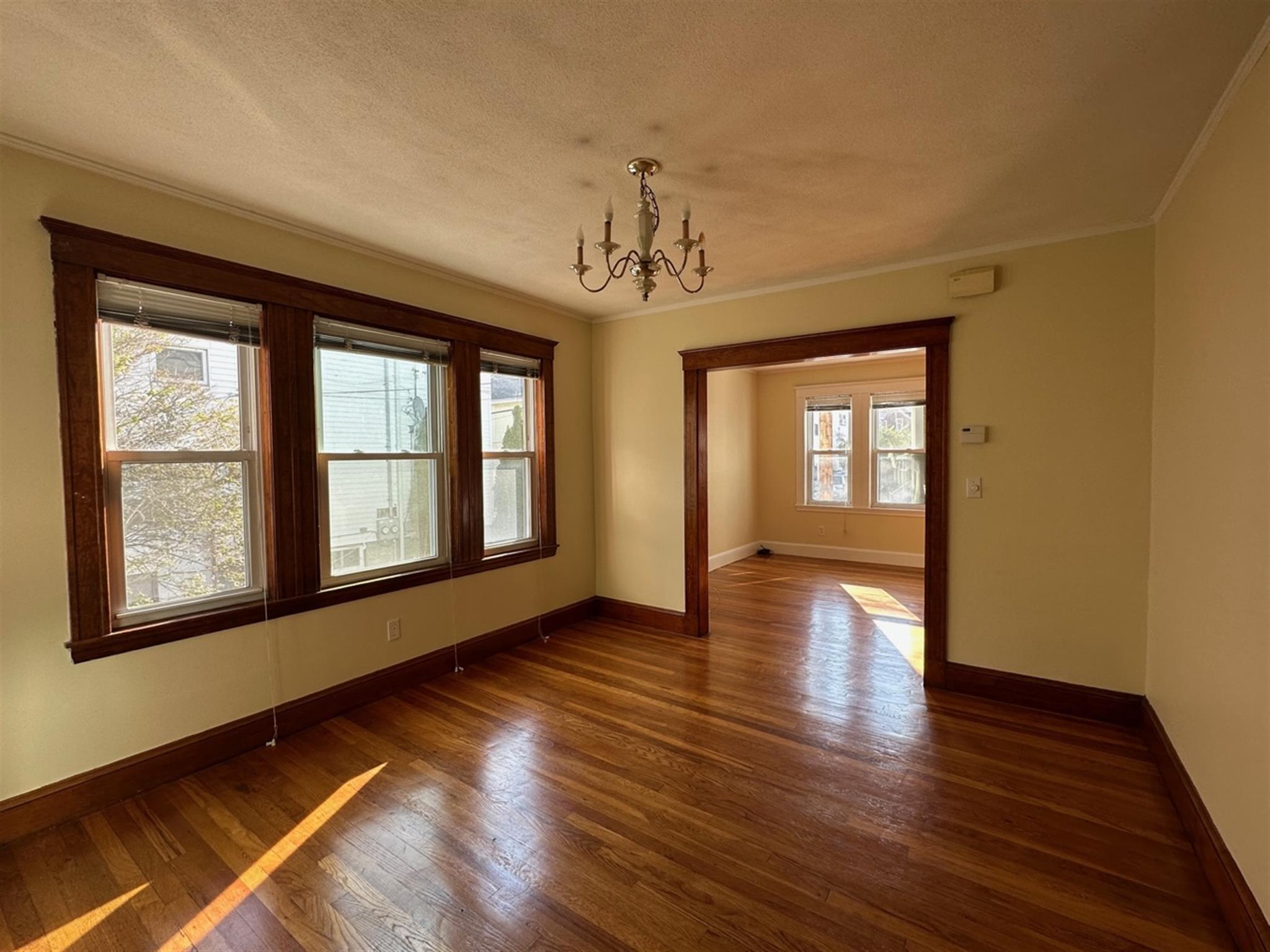 11 Dartmouth St, Arlington