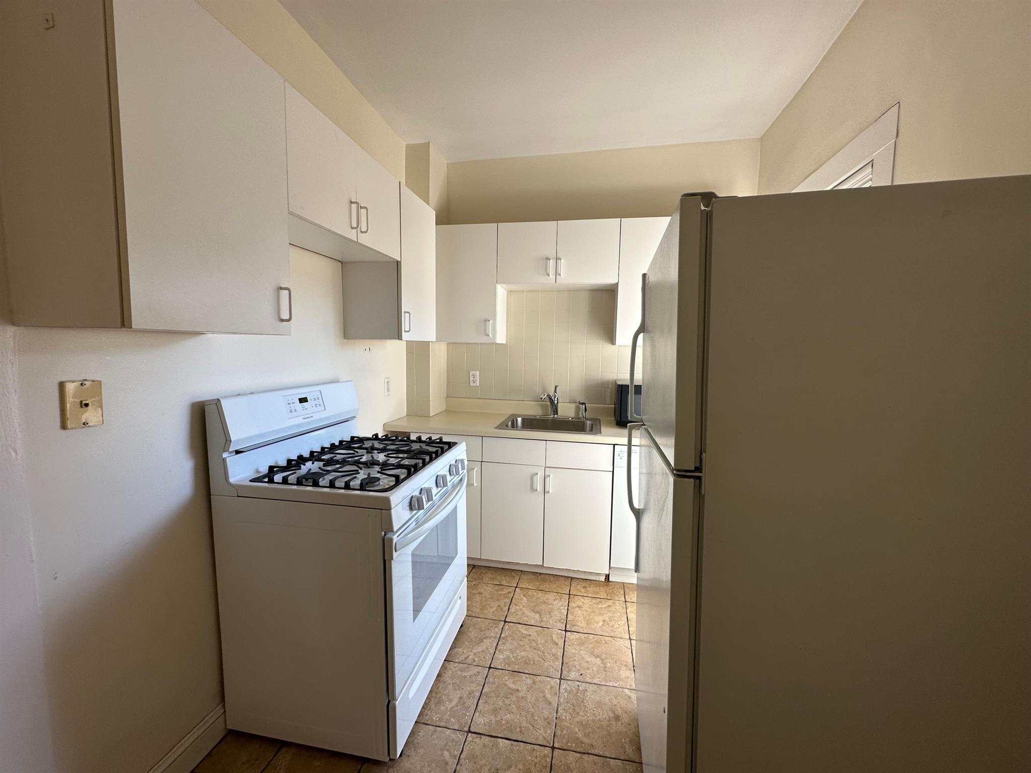 2 Sacramento St, Harvard Square