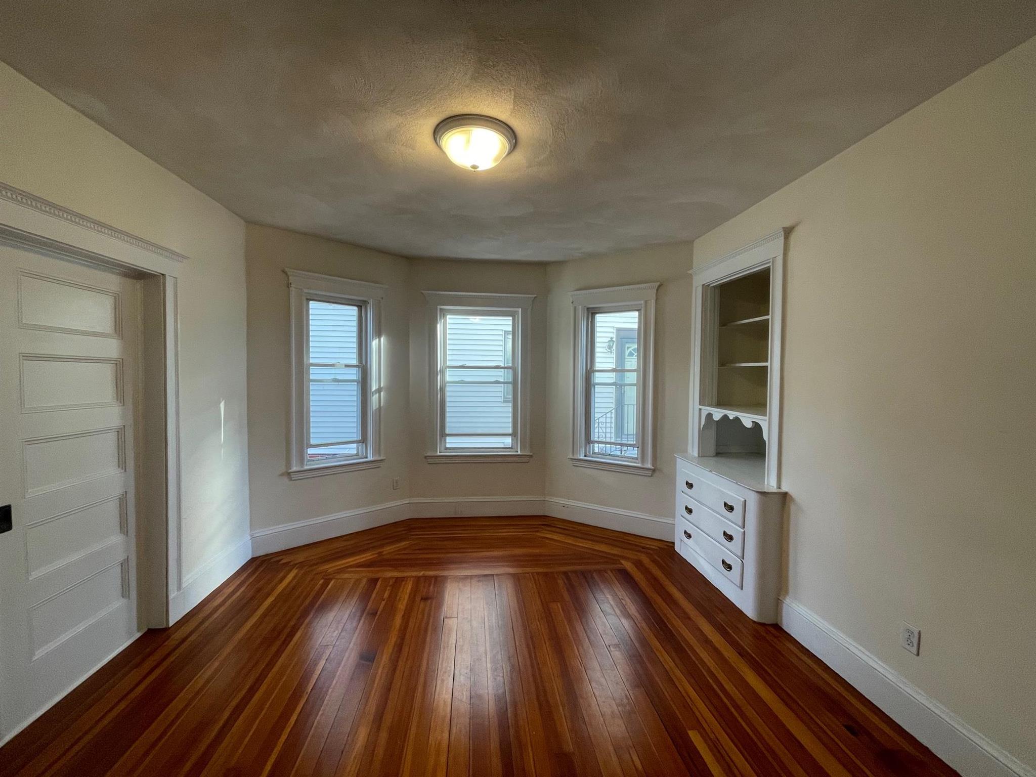 32 Pearson Rd, Davis Square