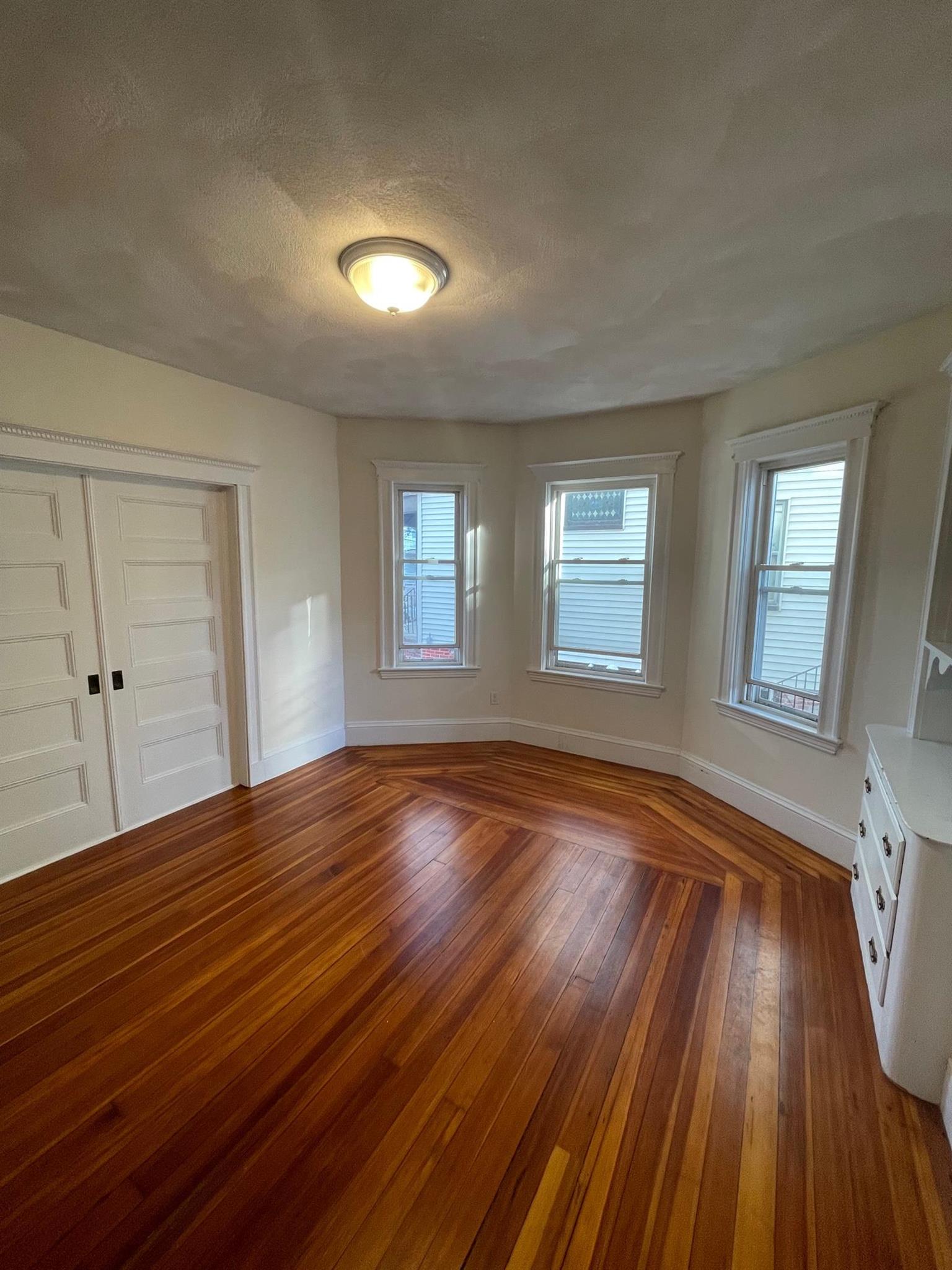 32 Pearson Rd, Davis Square