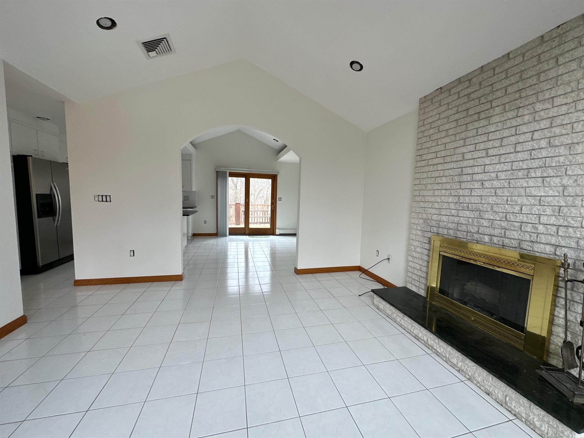 116 Grover Rd, Medford