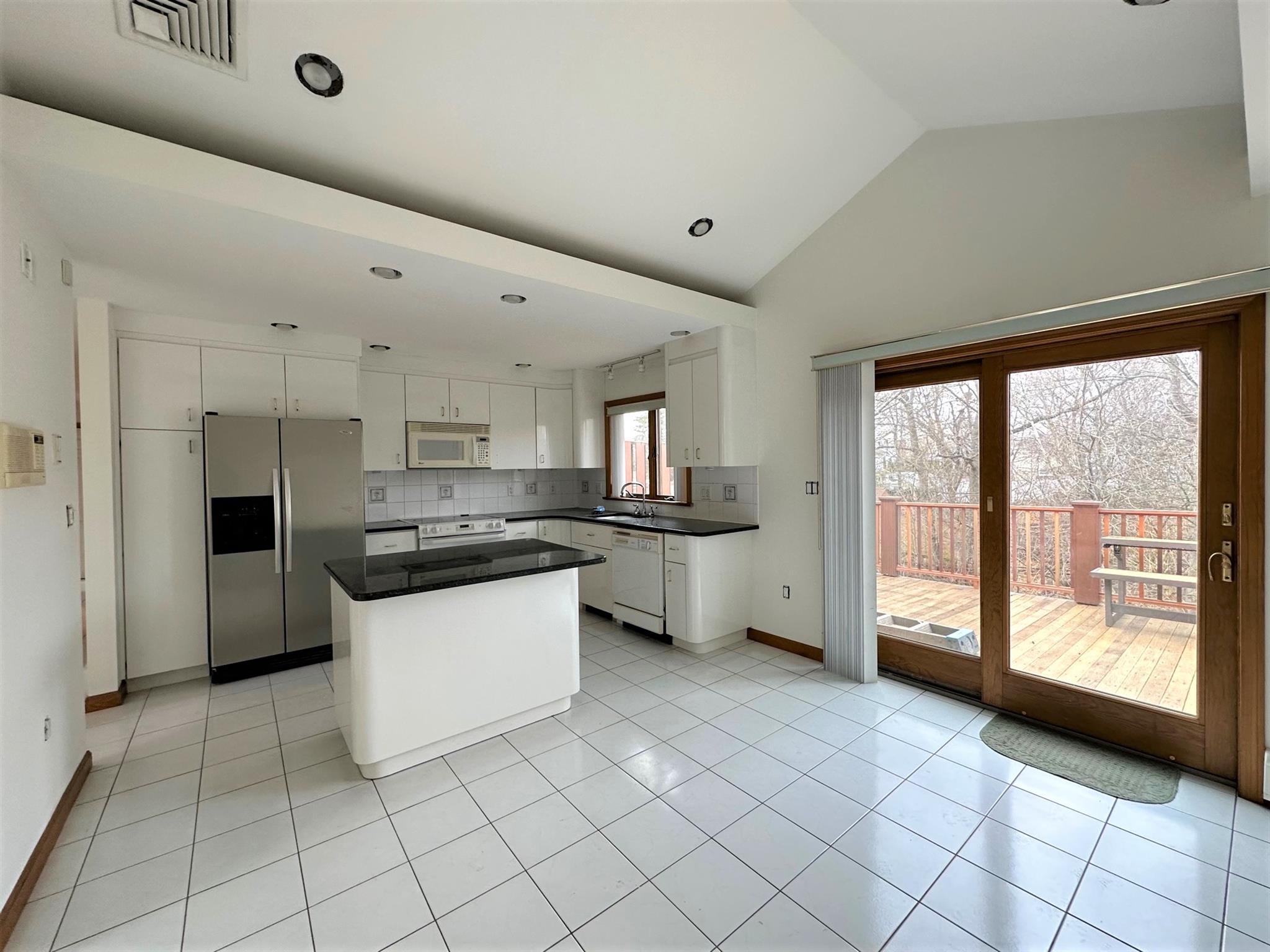 116 Grover Rd, Medford