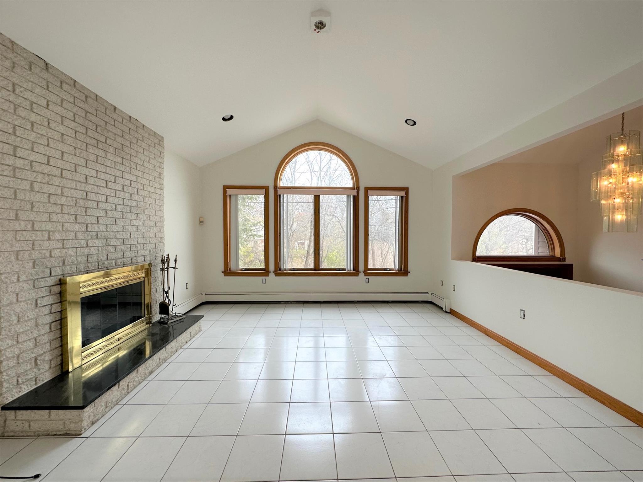 116 Grover Rd, Medford