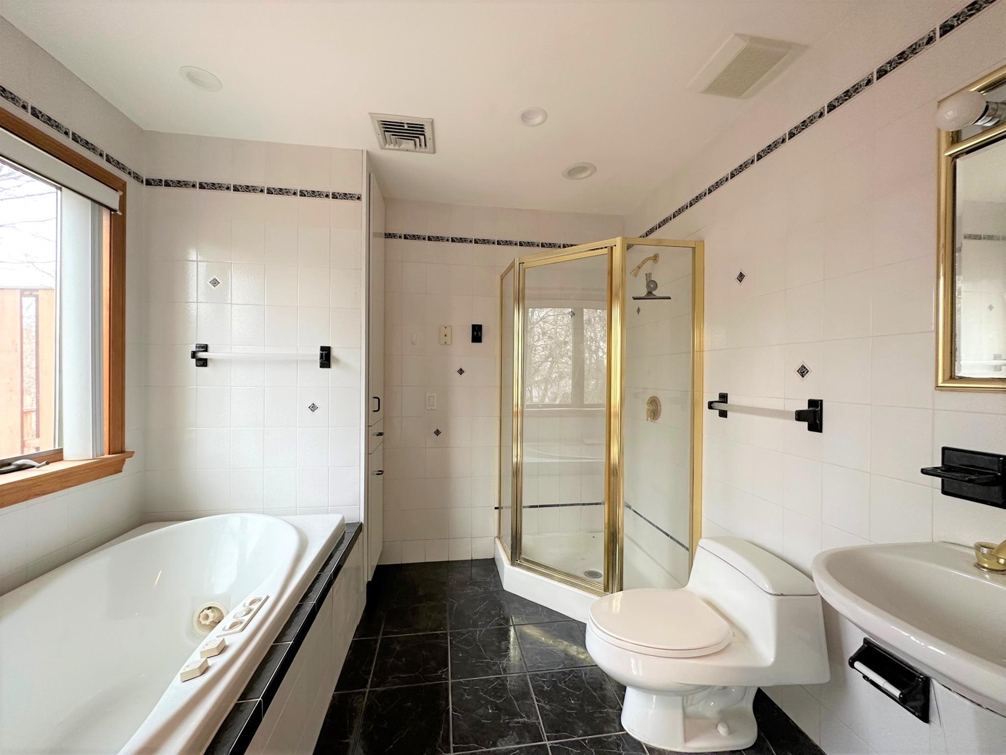 116 Grover Rd, Medford