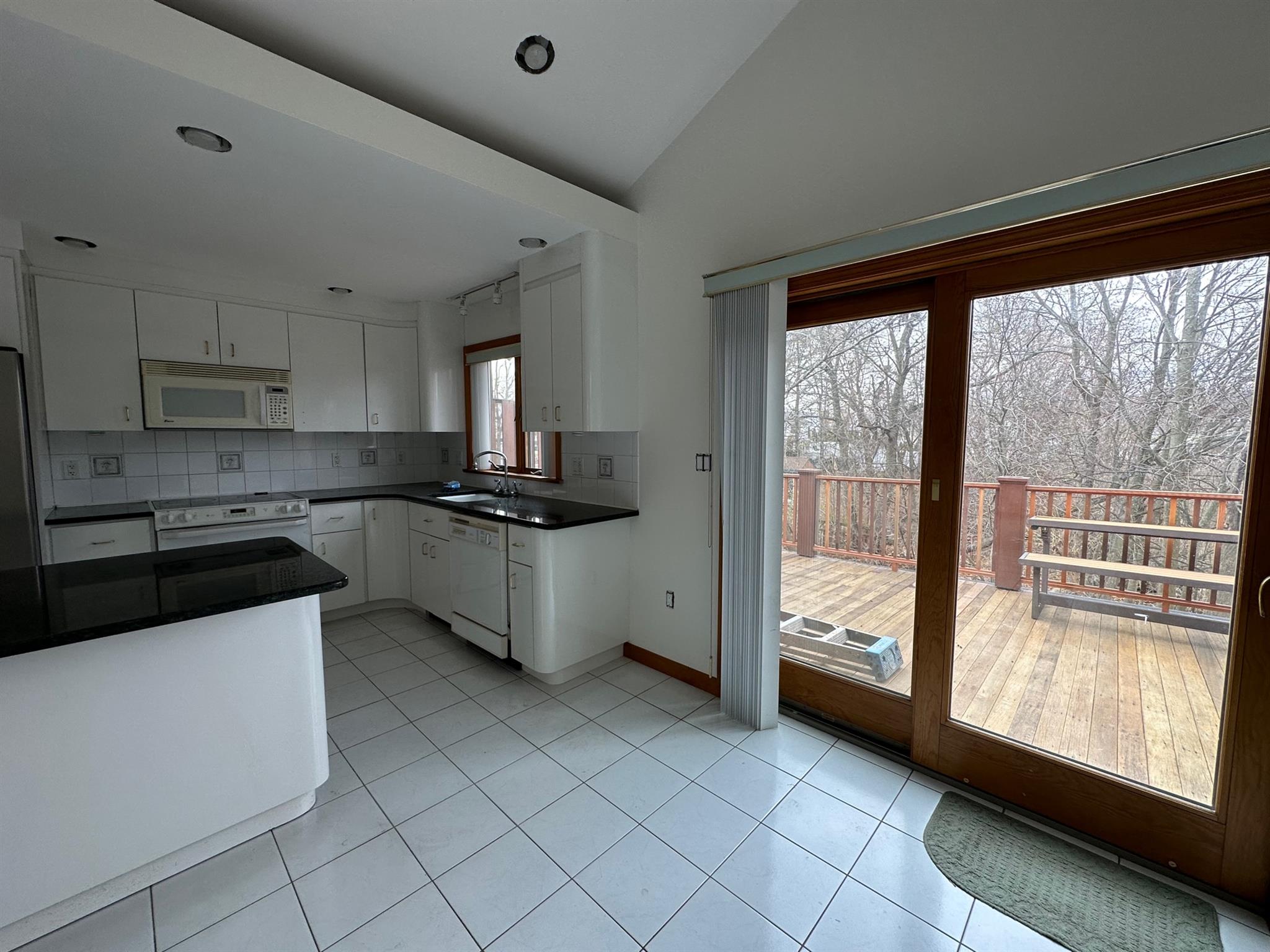 116 Grover Rd, Medford