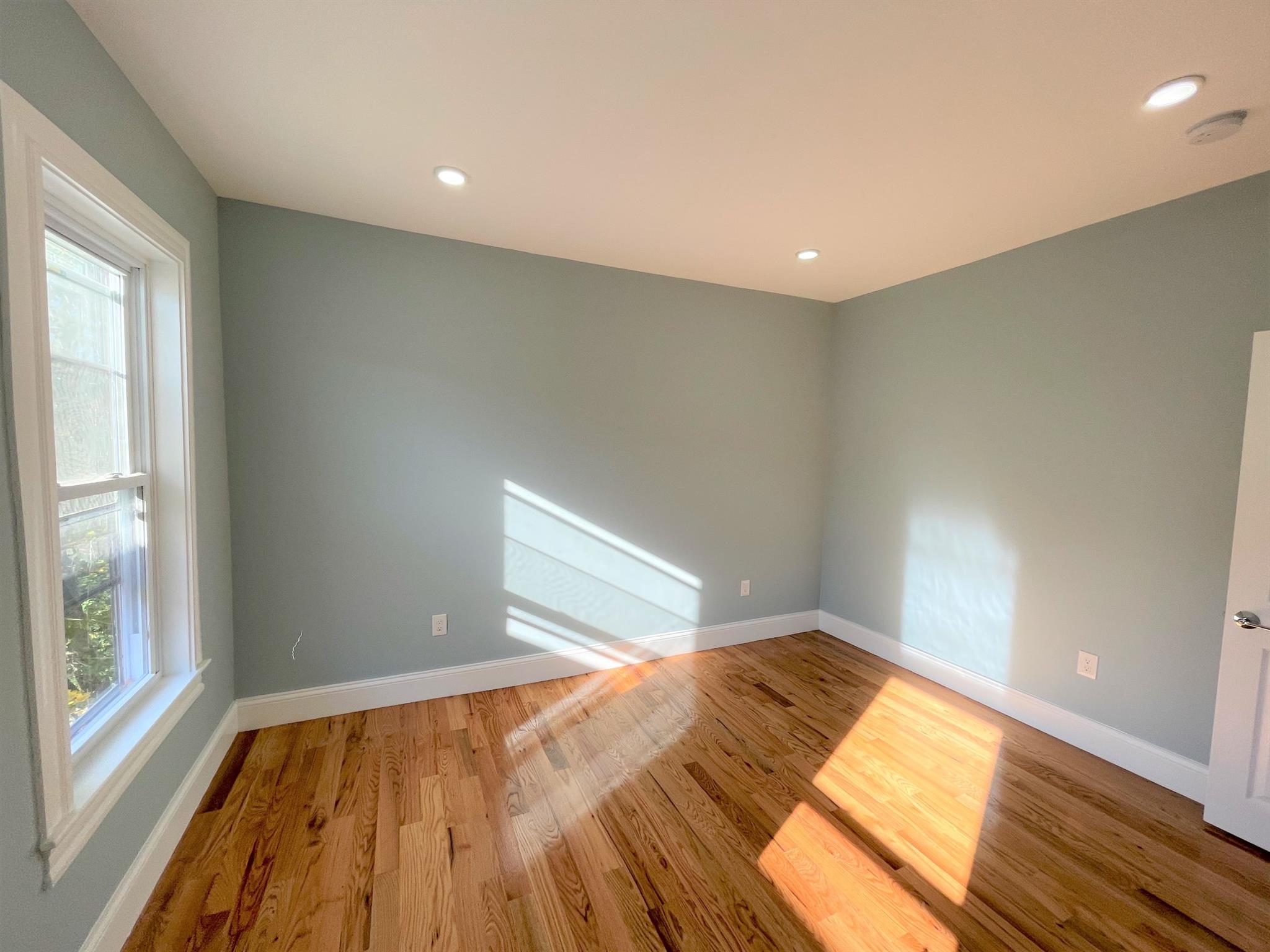 372 Oxford St, Porter Square