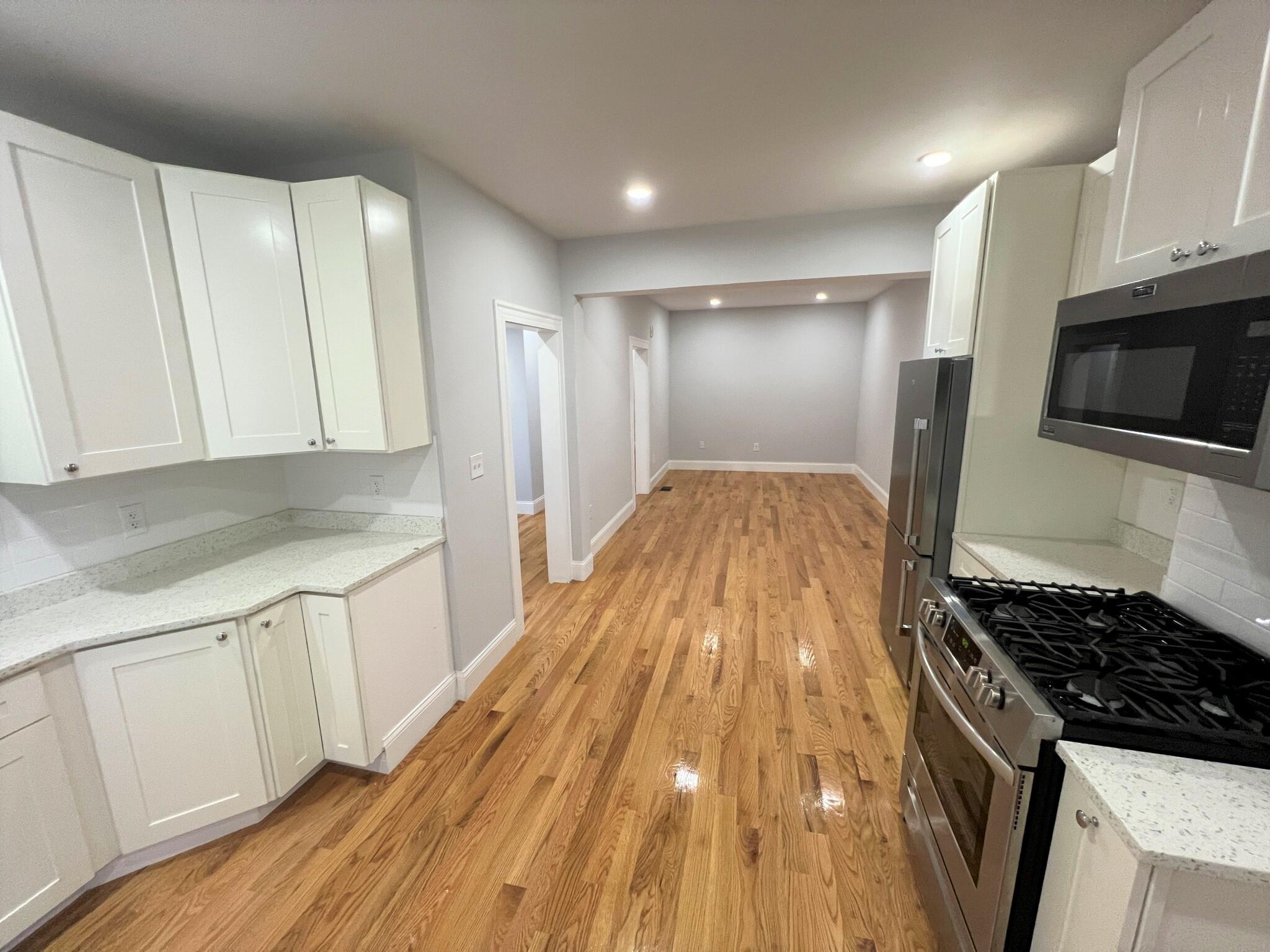 374 Oxford St, Porter Square