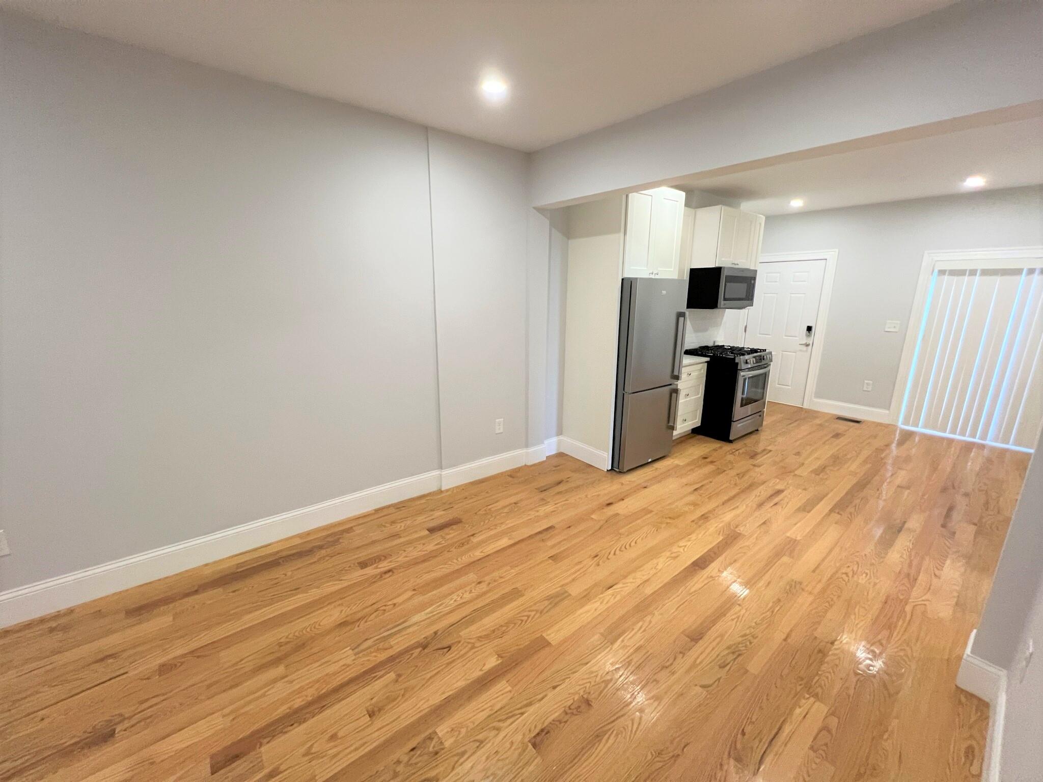 374 Oxford St, Porter Square