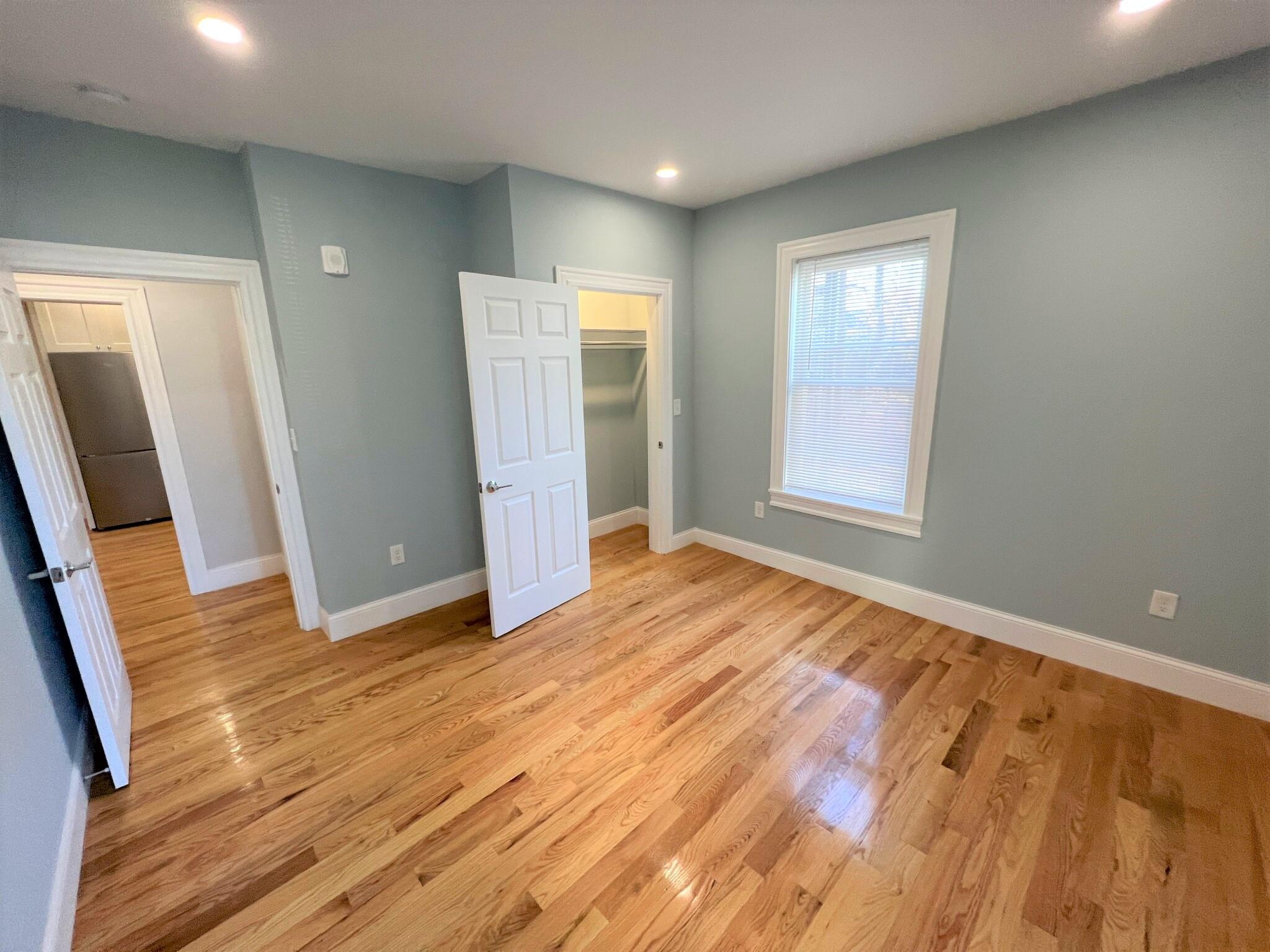 374 Oxford St, Porter Square