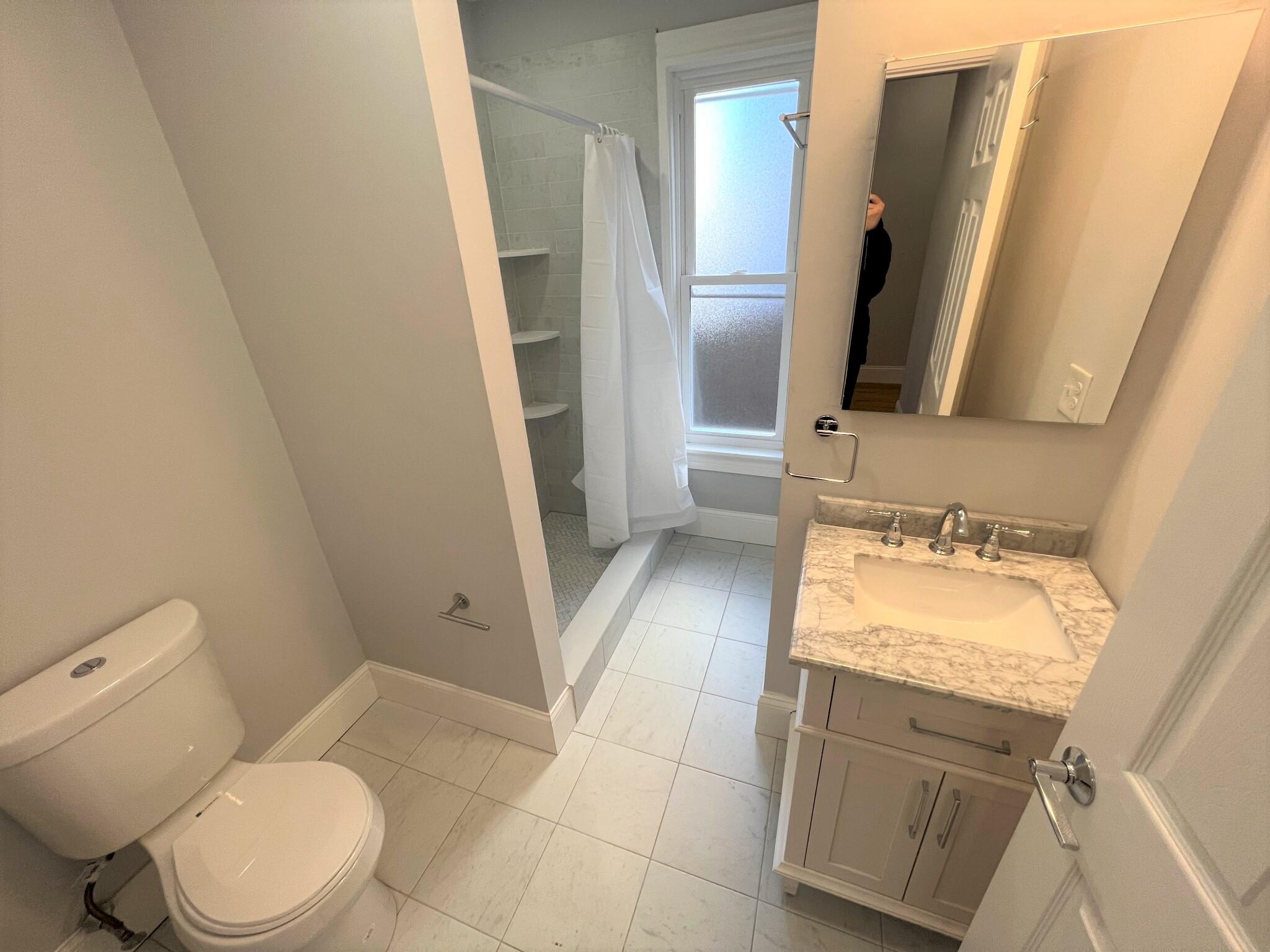 374 Oxford St, Porter Square