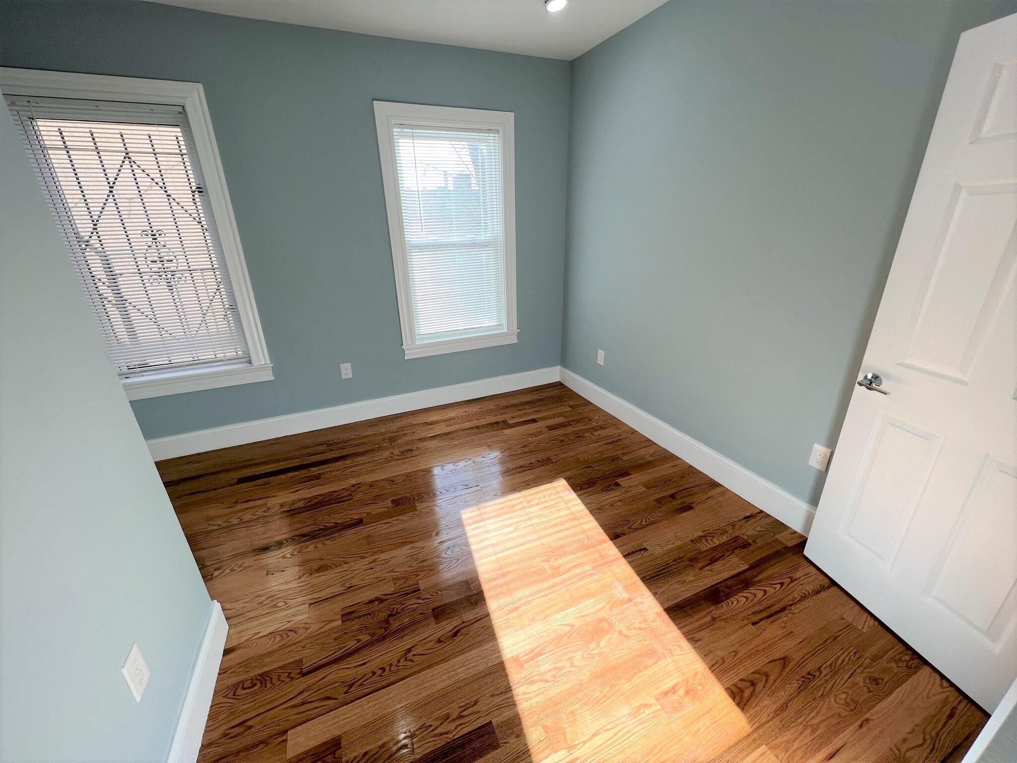 372 Oxford St, Porter Square