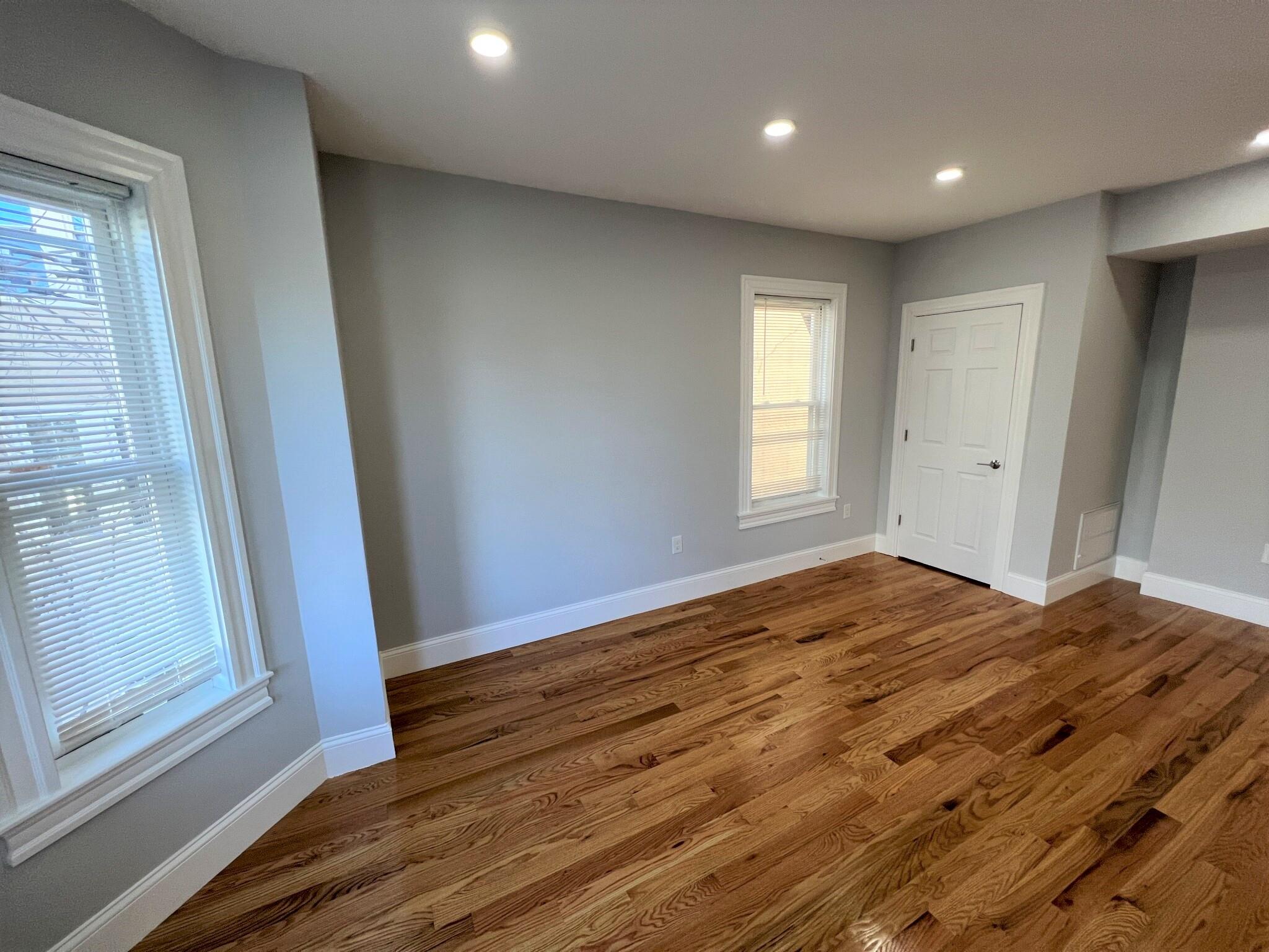 372 Oxford St, Porter Square