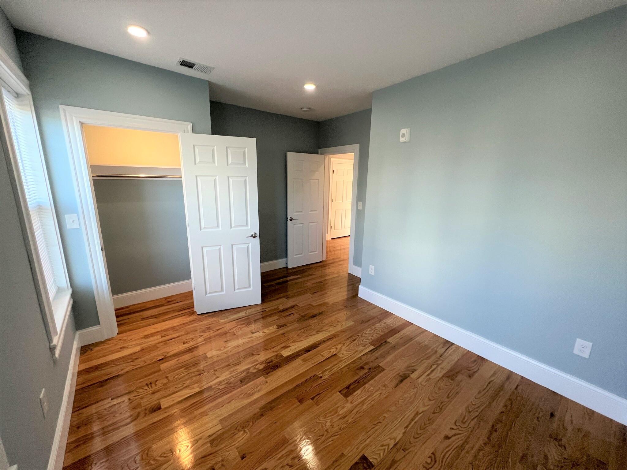 372 Oxford St, Porter Square