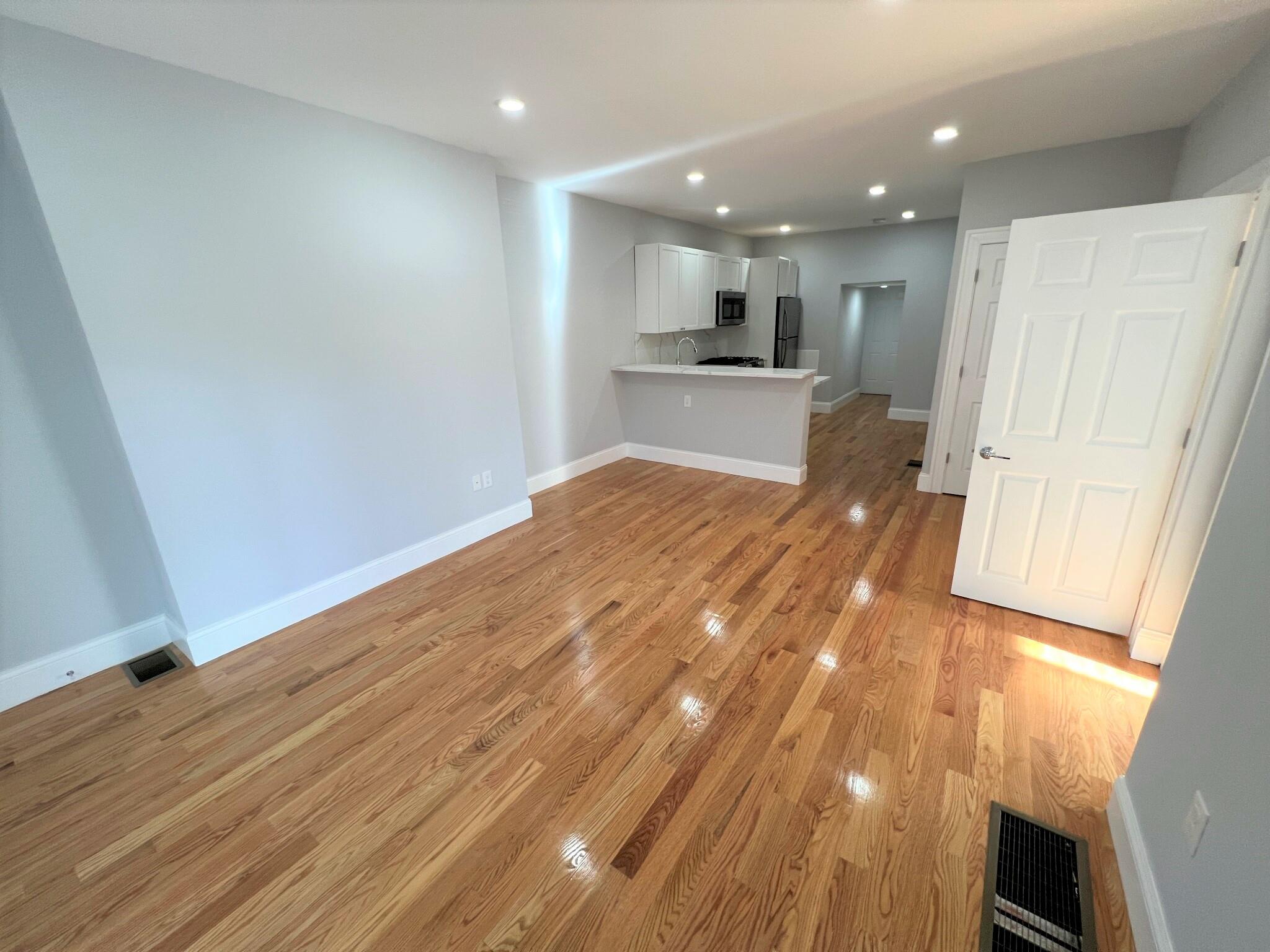 372 Oxford St, Porter Square