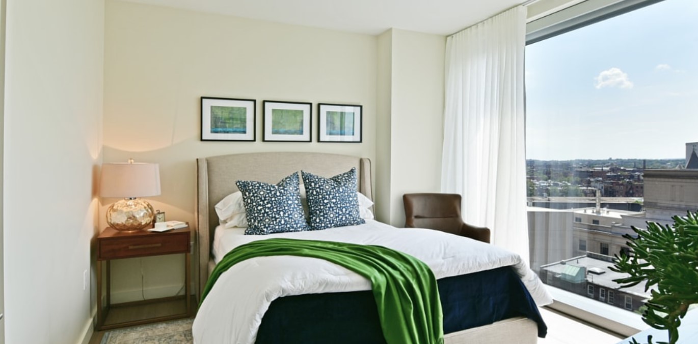 30 Dalton St, Back Bay