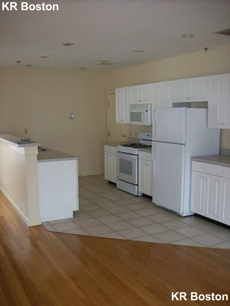 31 Channing St, Newton