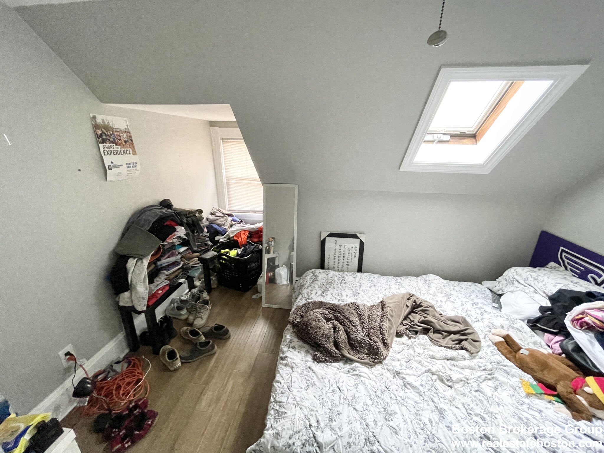 31 Falcon St, East Boston