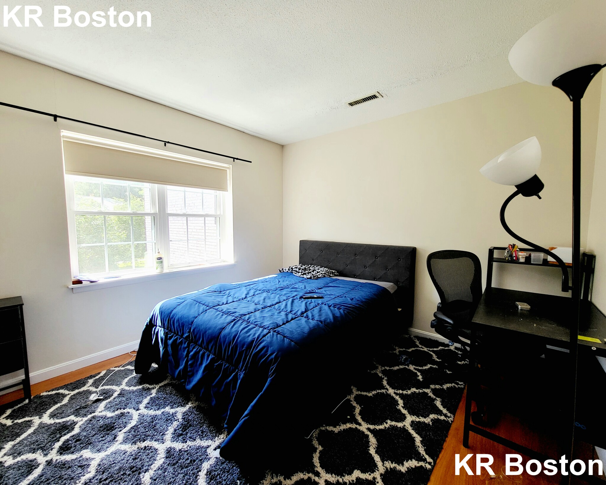 31 Lake Shore Ct, Brighton