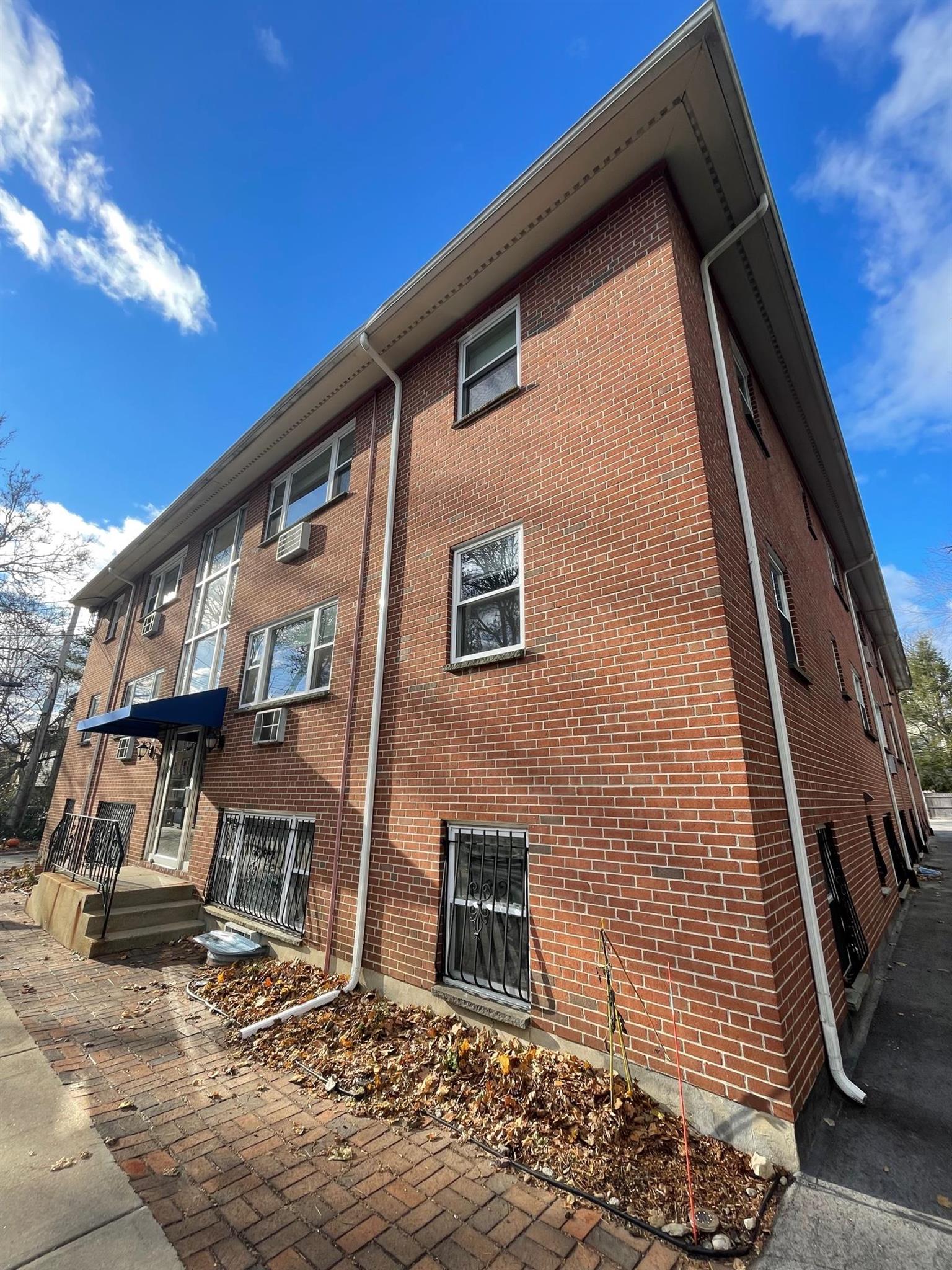 11 Cogswell Ave, Porter Square