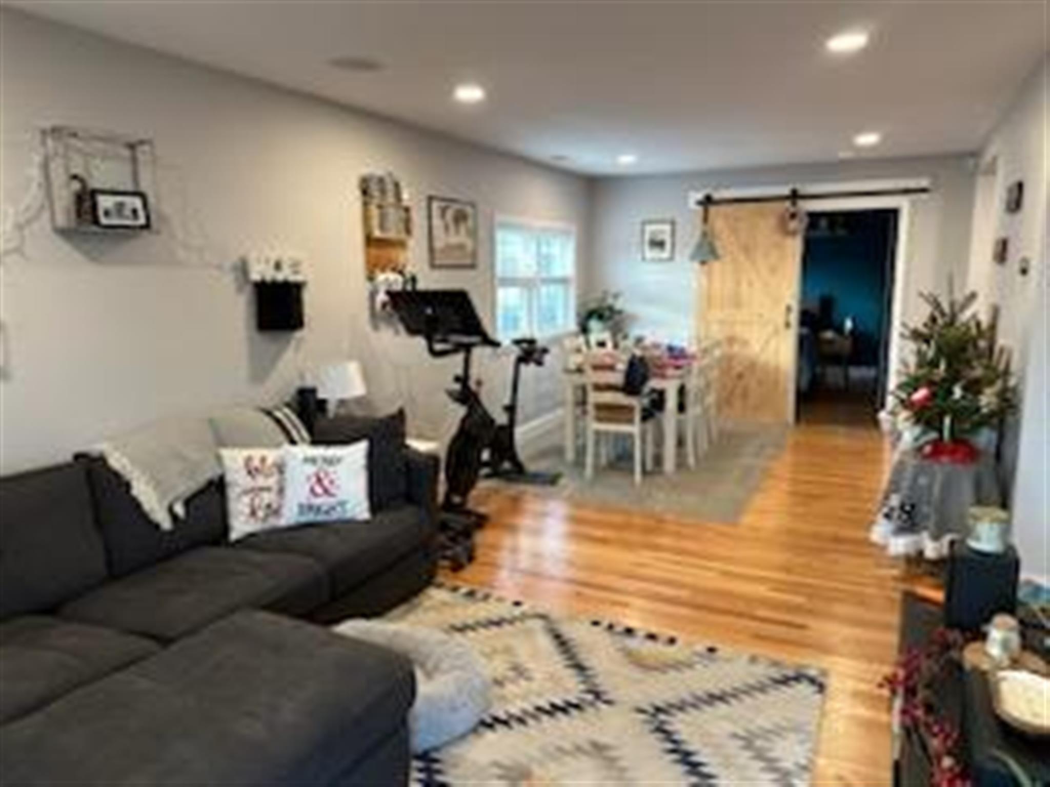 84 Billings Ave, Medford