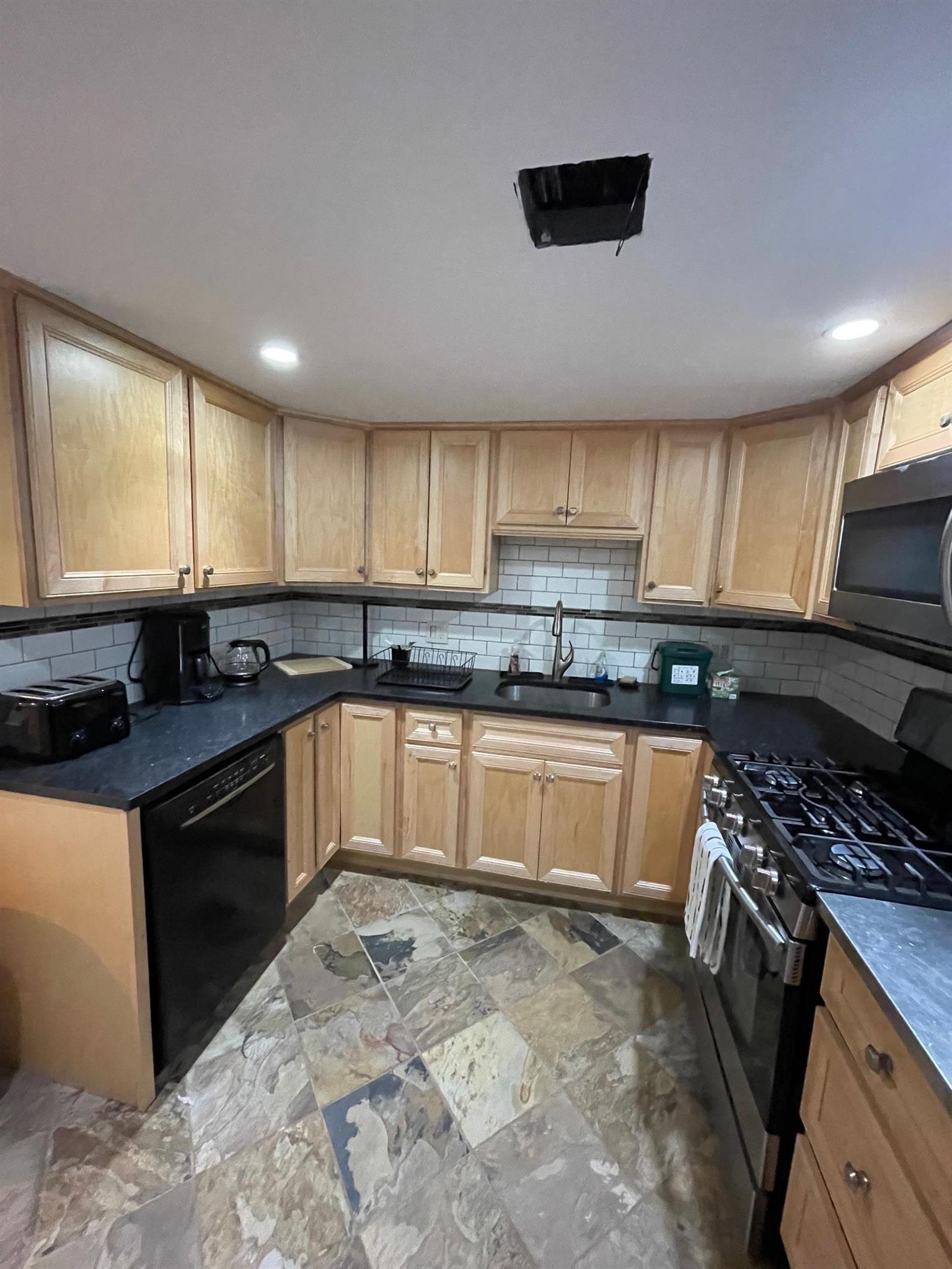 88 Park Ave, Huron Village