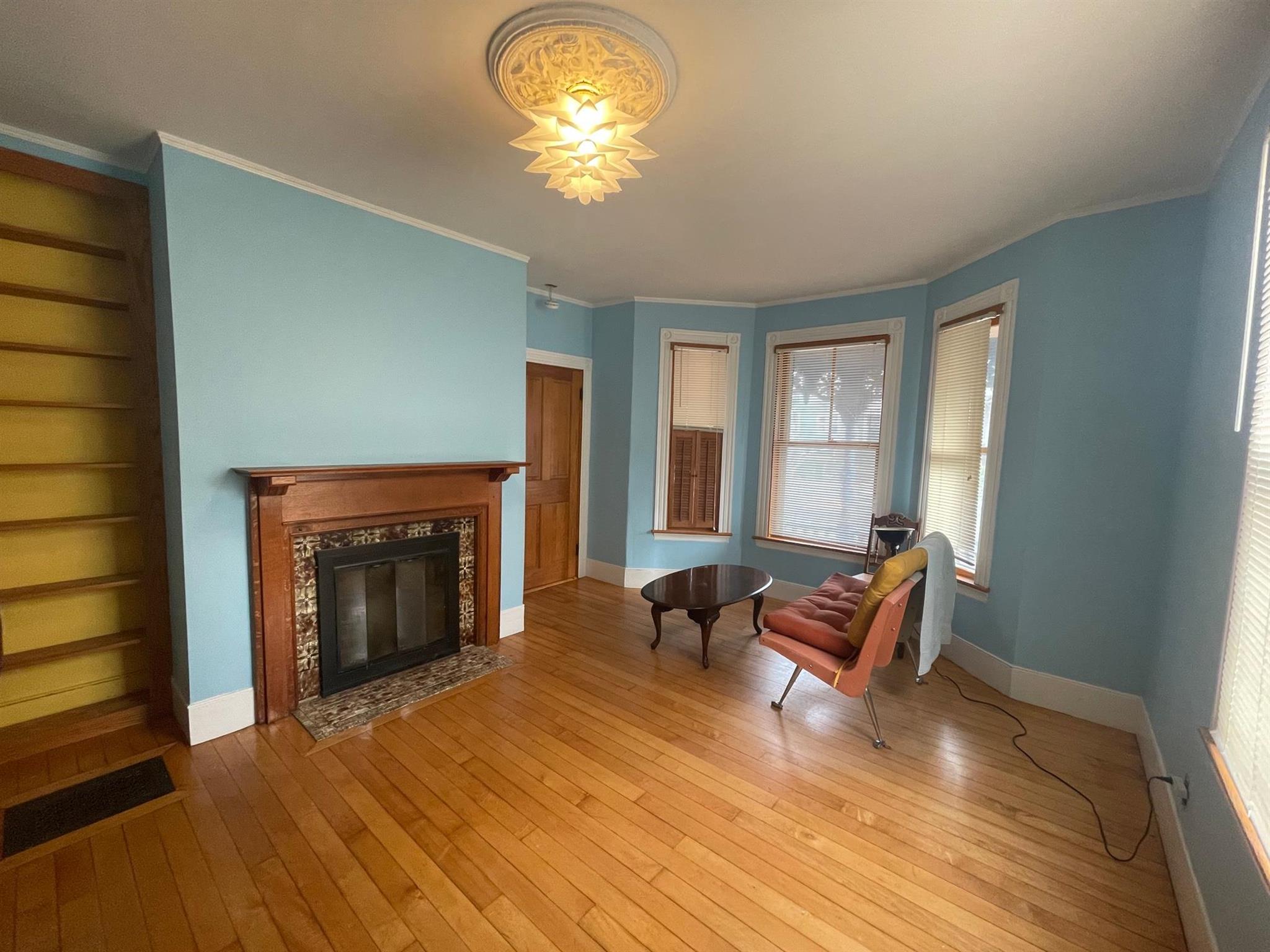 94 College Ave, Davis Square