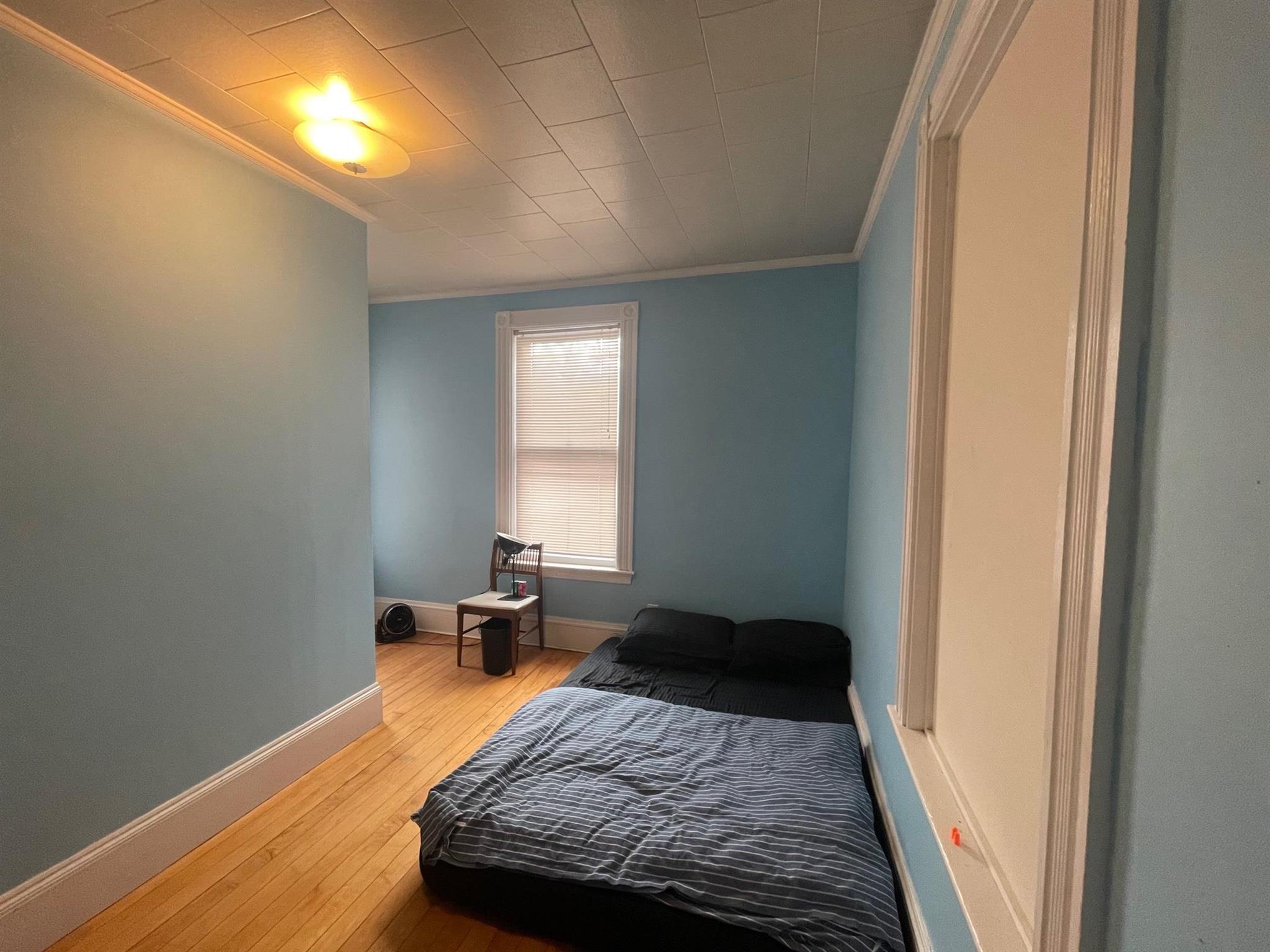 94 College Ave, Davis Square