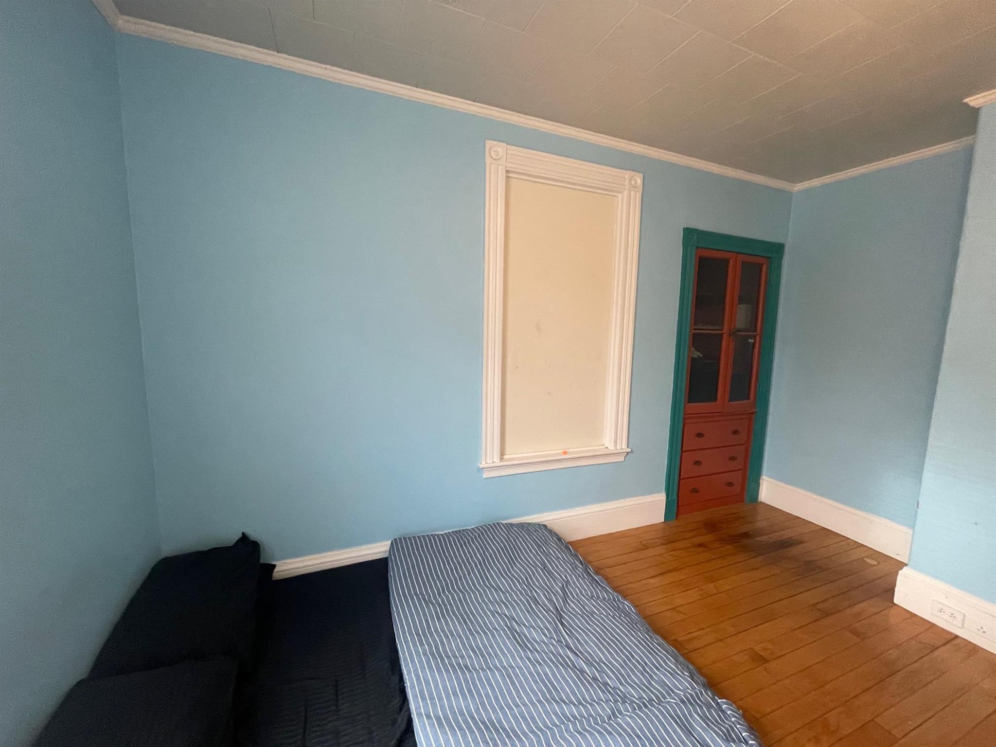 94 College Ave, Davis Square