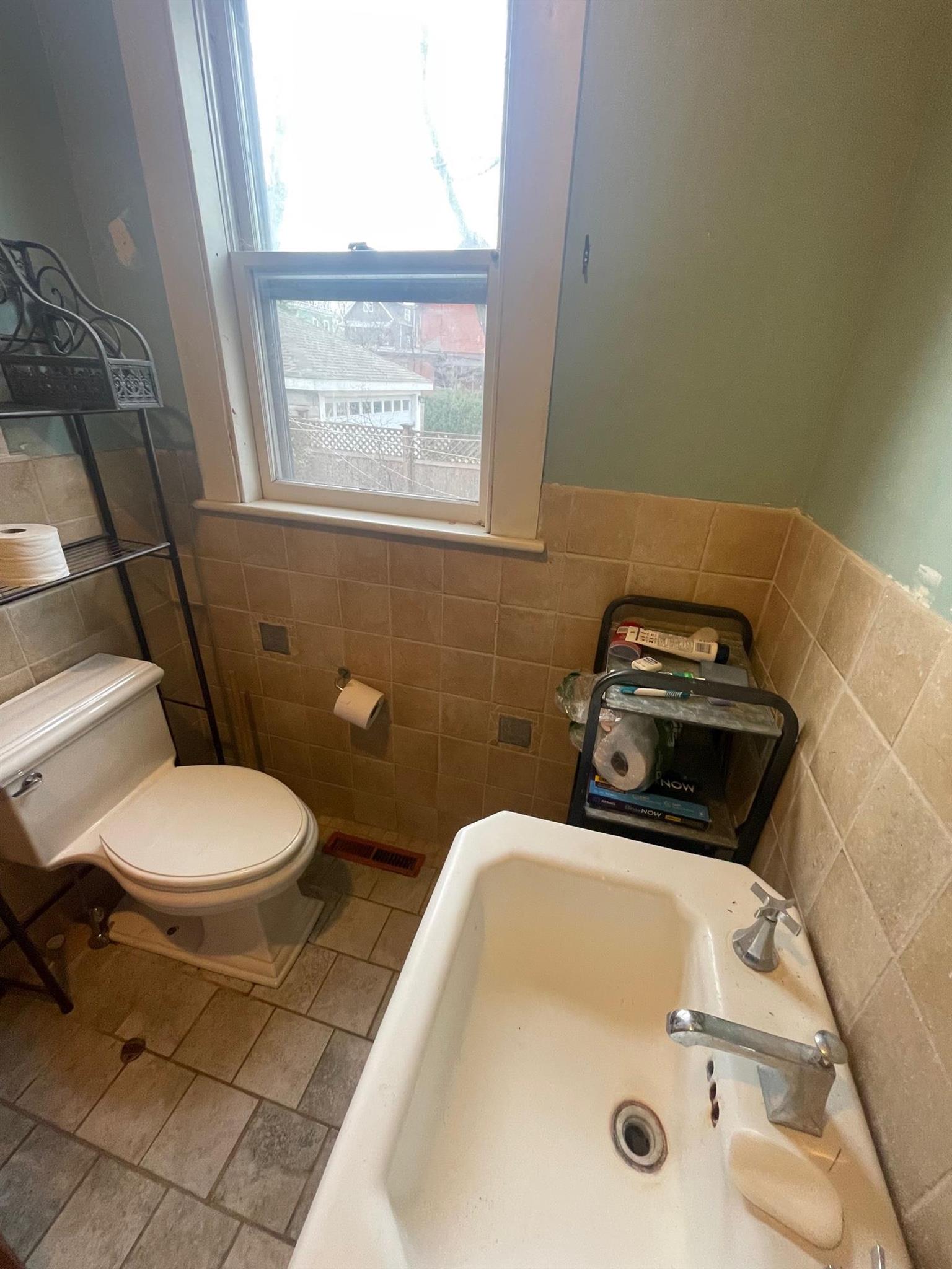 94 College Ave, Davis Square