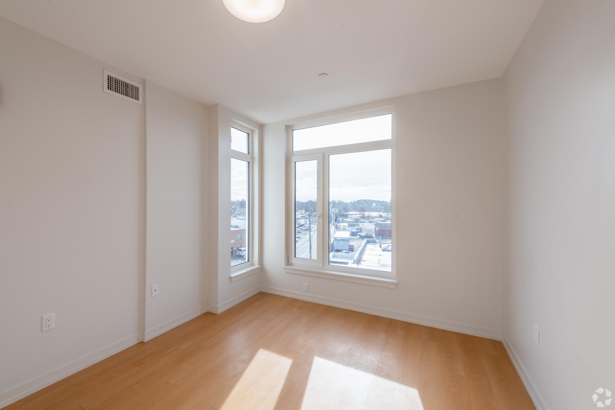 77 New St, North Cambridge