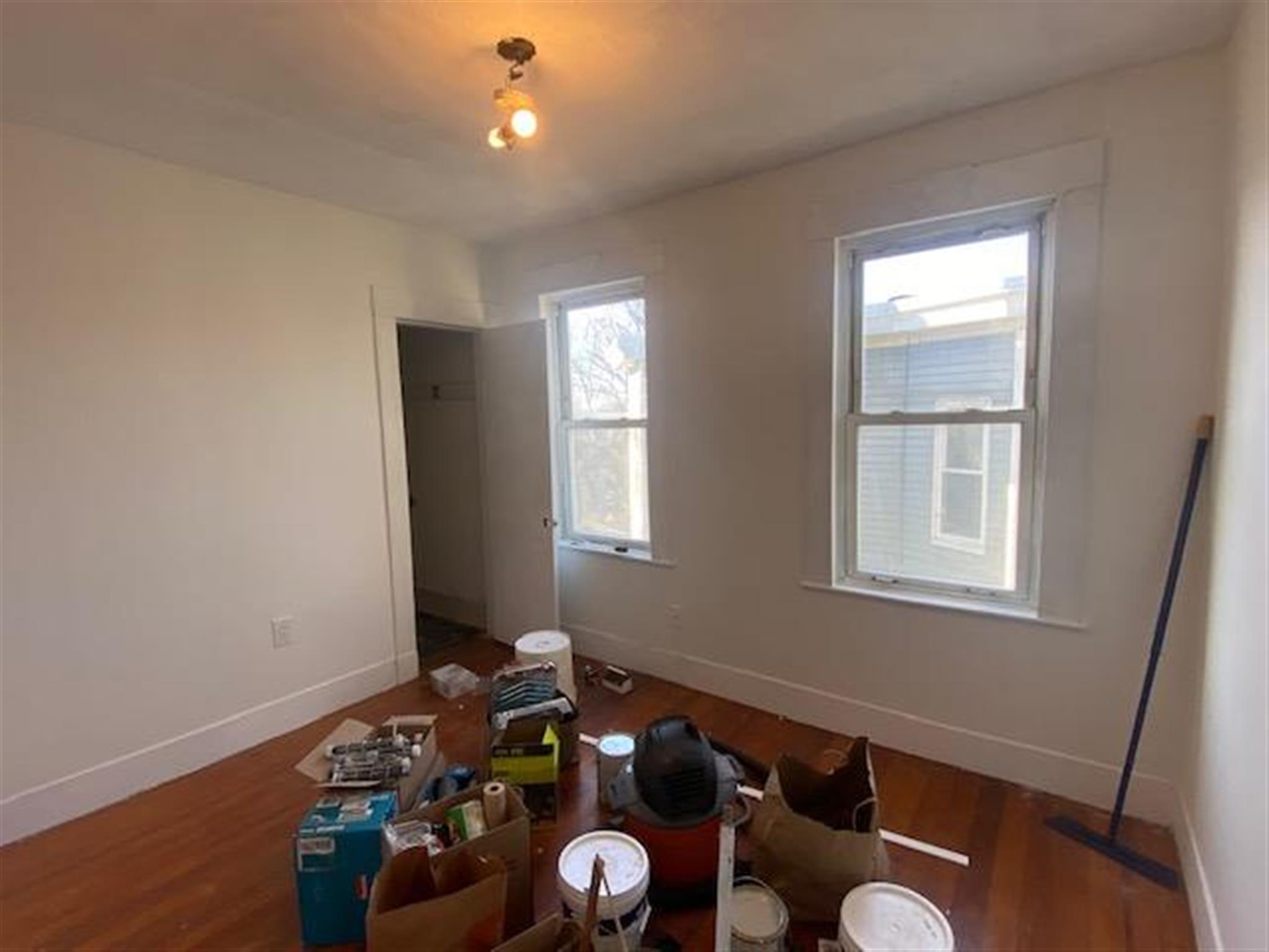 59 Conwell Ave, Davis Square