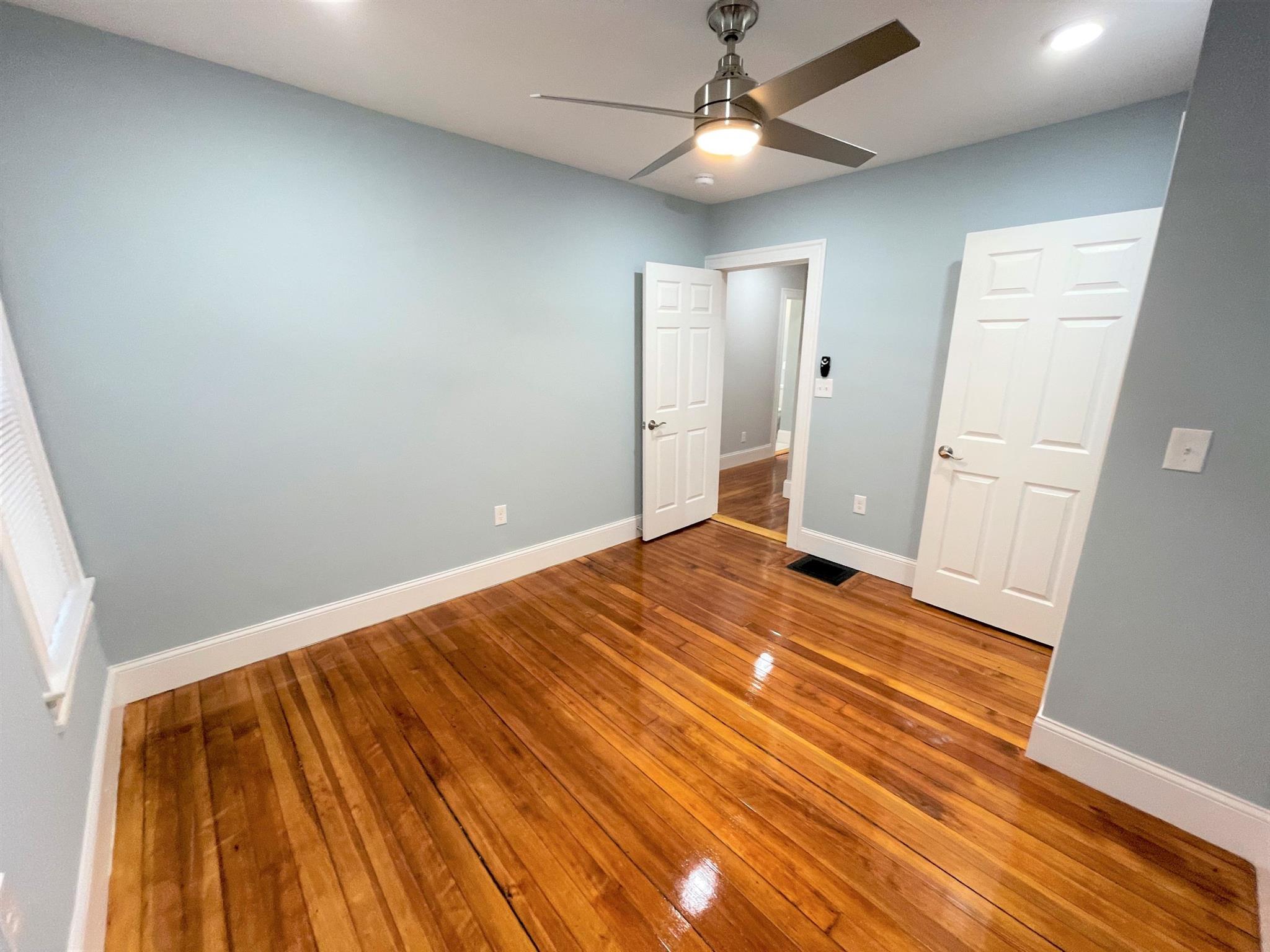 3 Mossland St, Porter Square