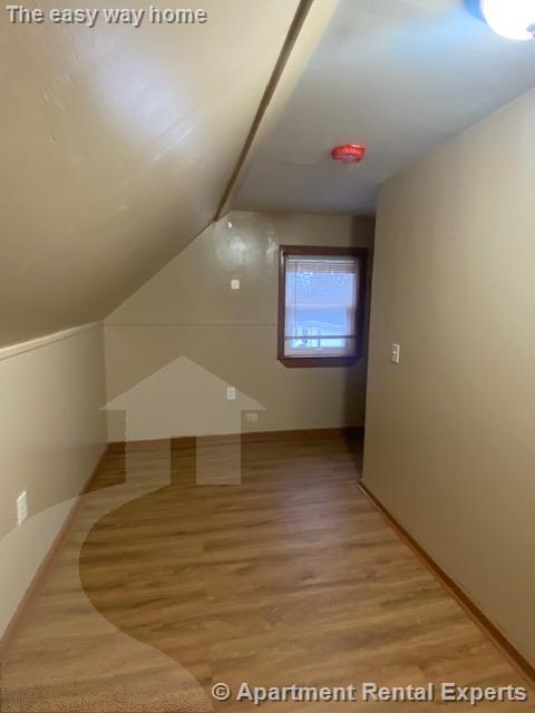 11 Oakland Av, Winter Hill