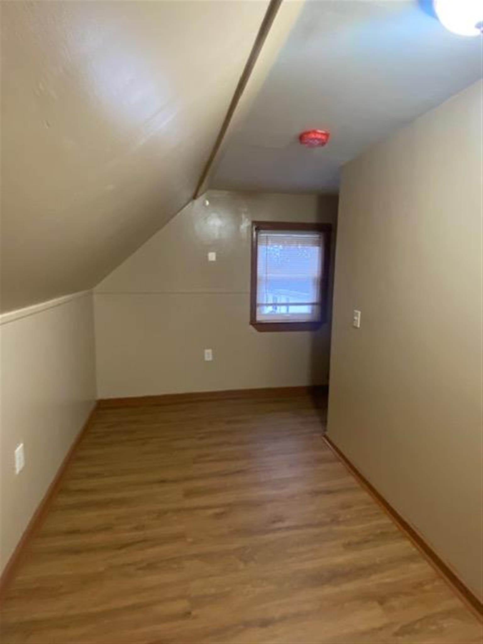 11 Oakland Ave, East Somerville