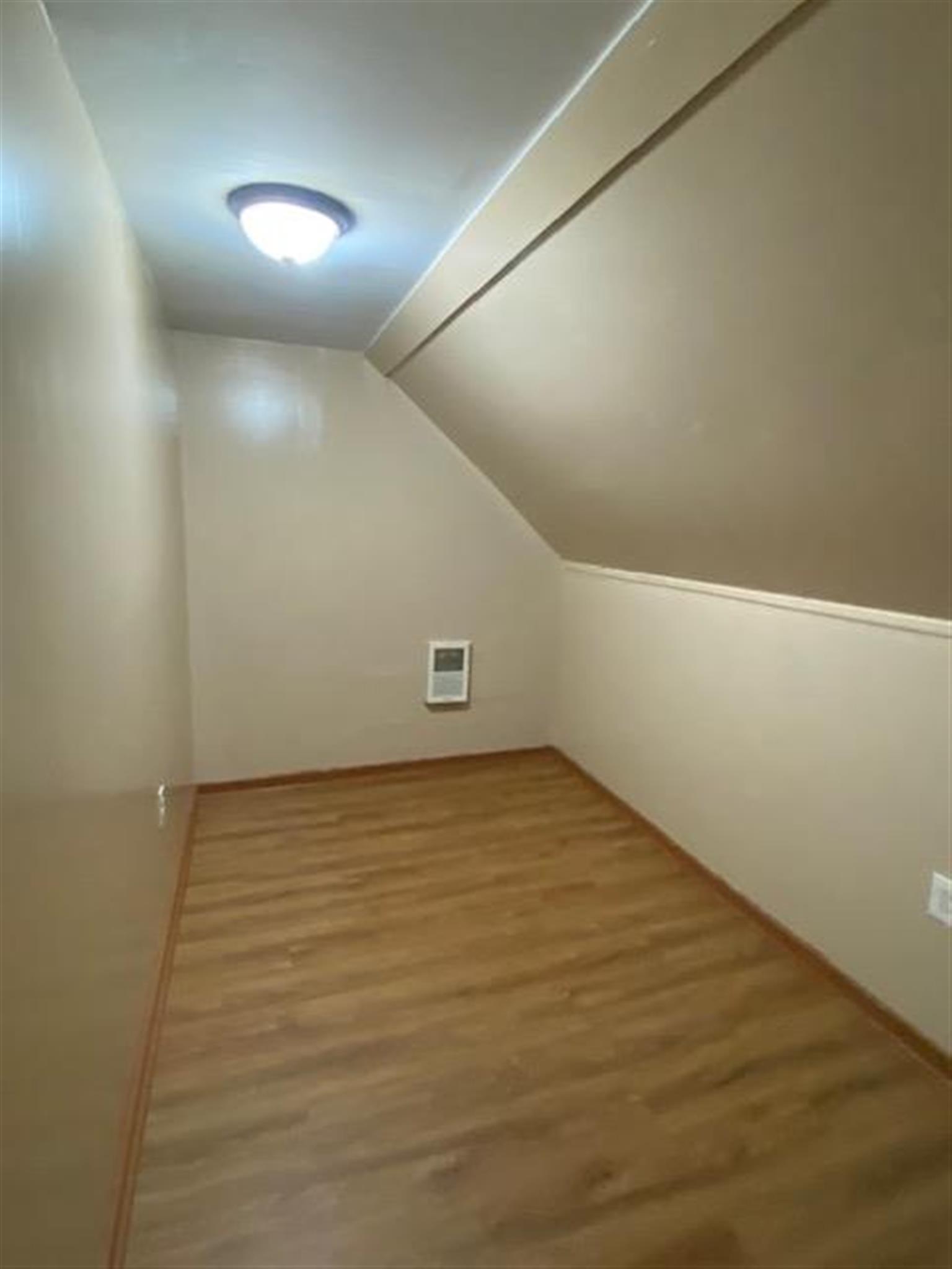 11 Oakland Ave, East Somerville