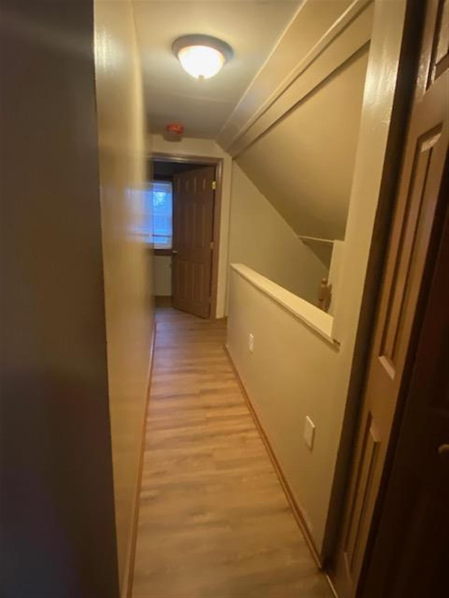 11 Oakland Ave, East Somerville