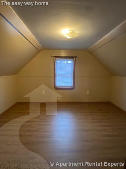 11 Oakland Av, Winter Hill