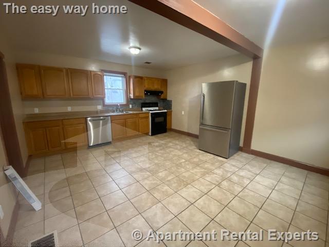 11 Oakland Av, Winter Hill