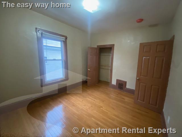 11 Oakland Av, Winter Hill