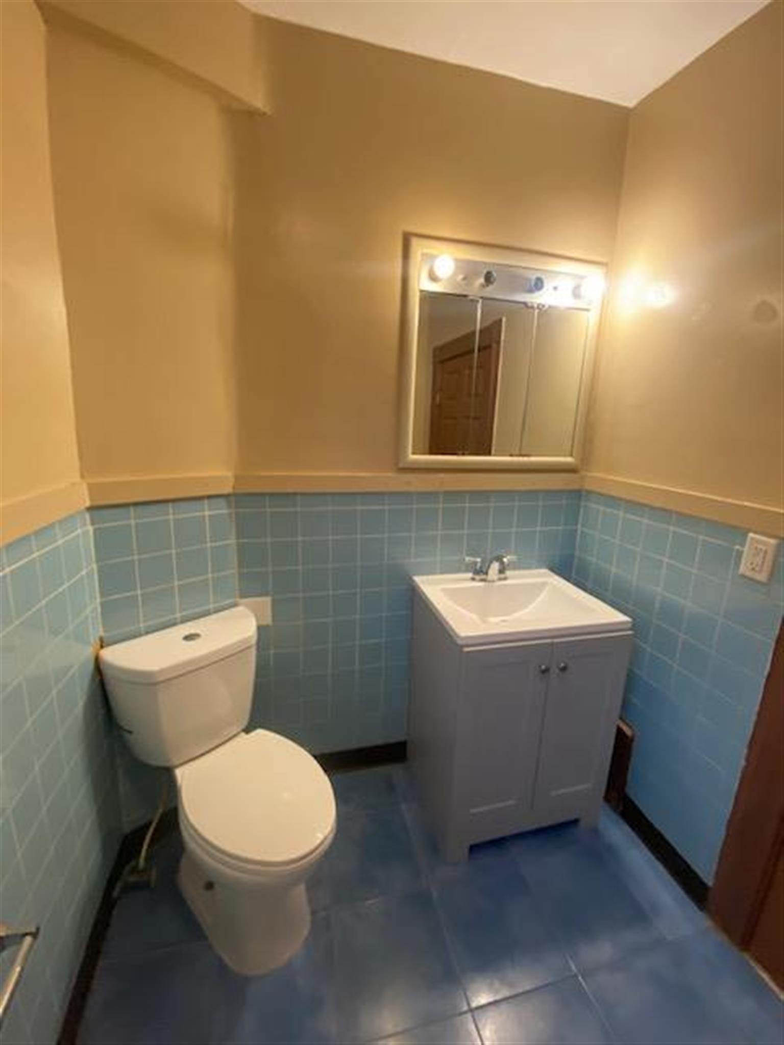 11 Oakland Ave, East Somerville