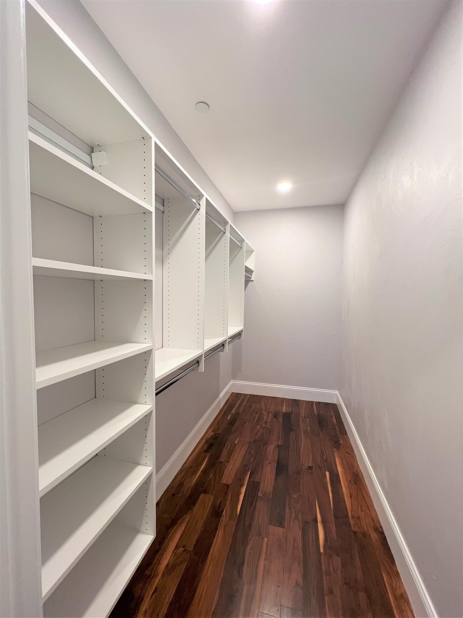 519 Broadway, Magoun Square