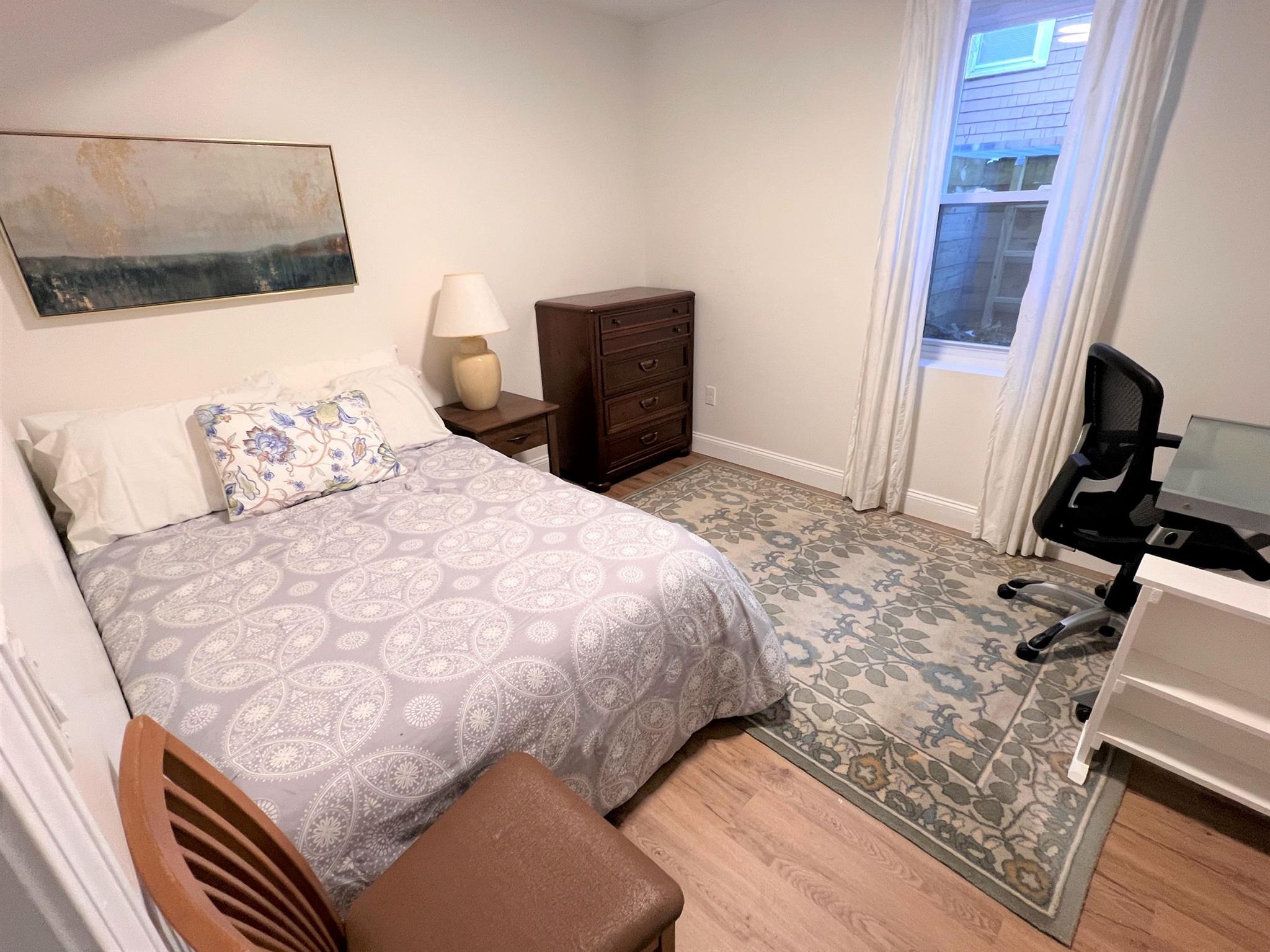 8 Goodman Rd, Harvard Square