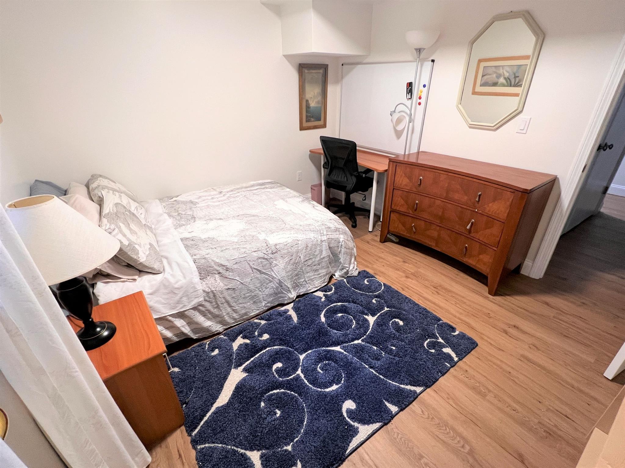 8 Goodman Rd, Cambridgeport